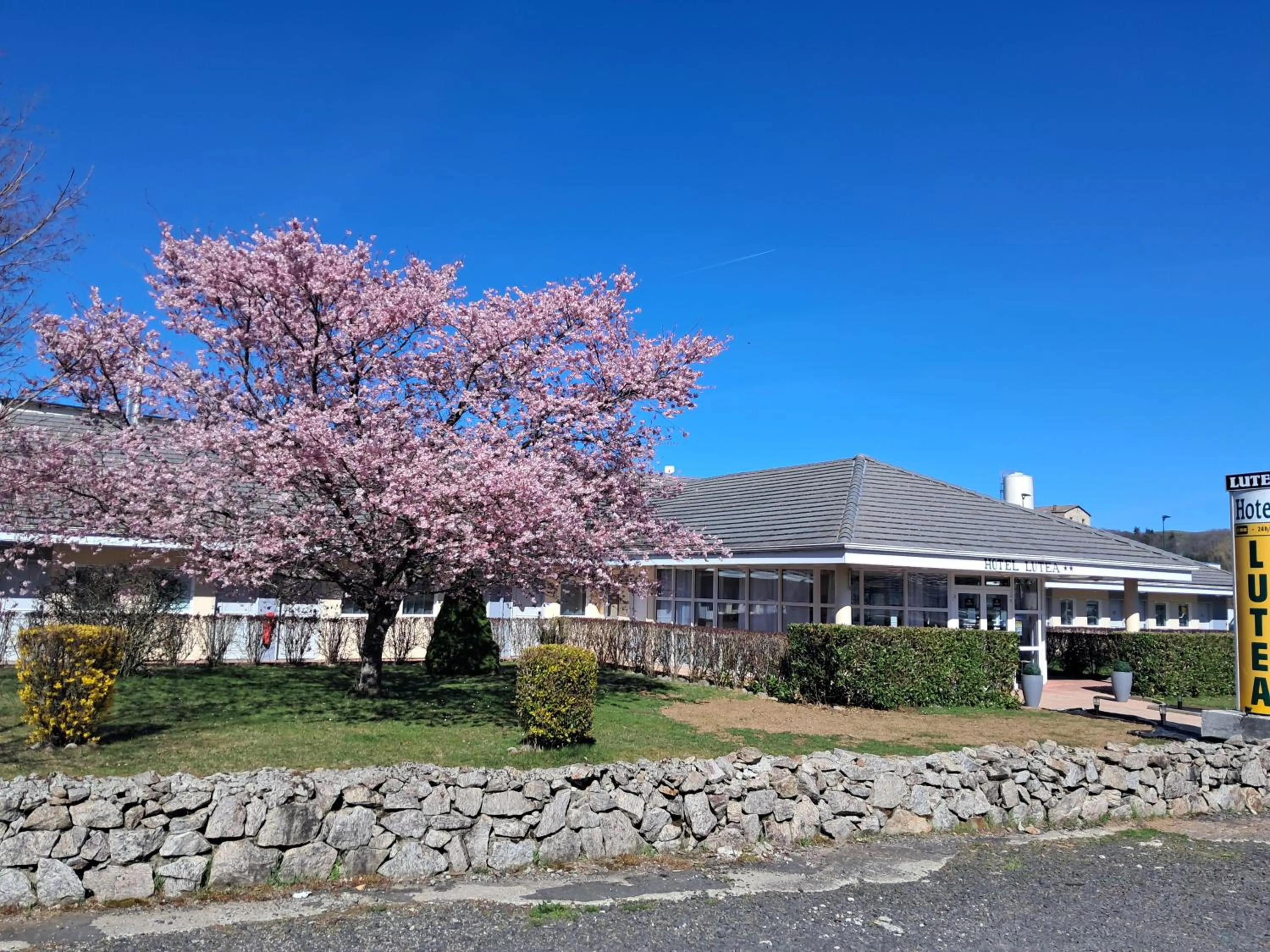 Property building in The Originals Access, Hôtel Le Lutéa