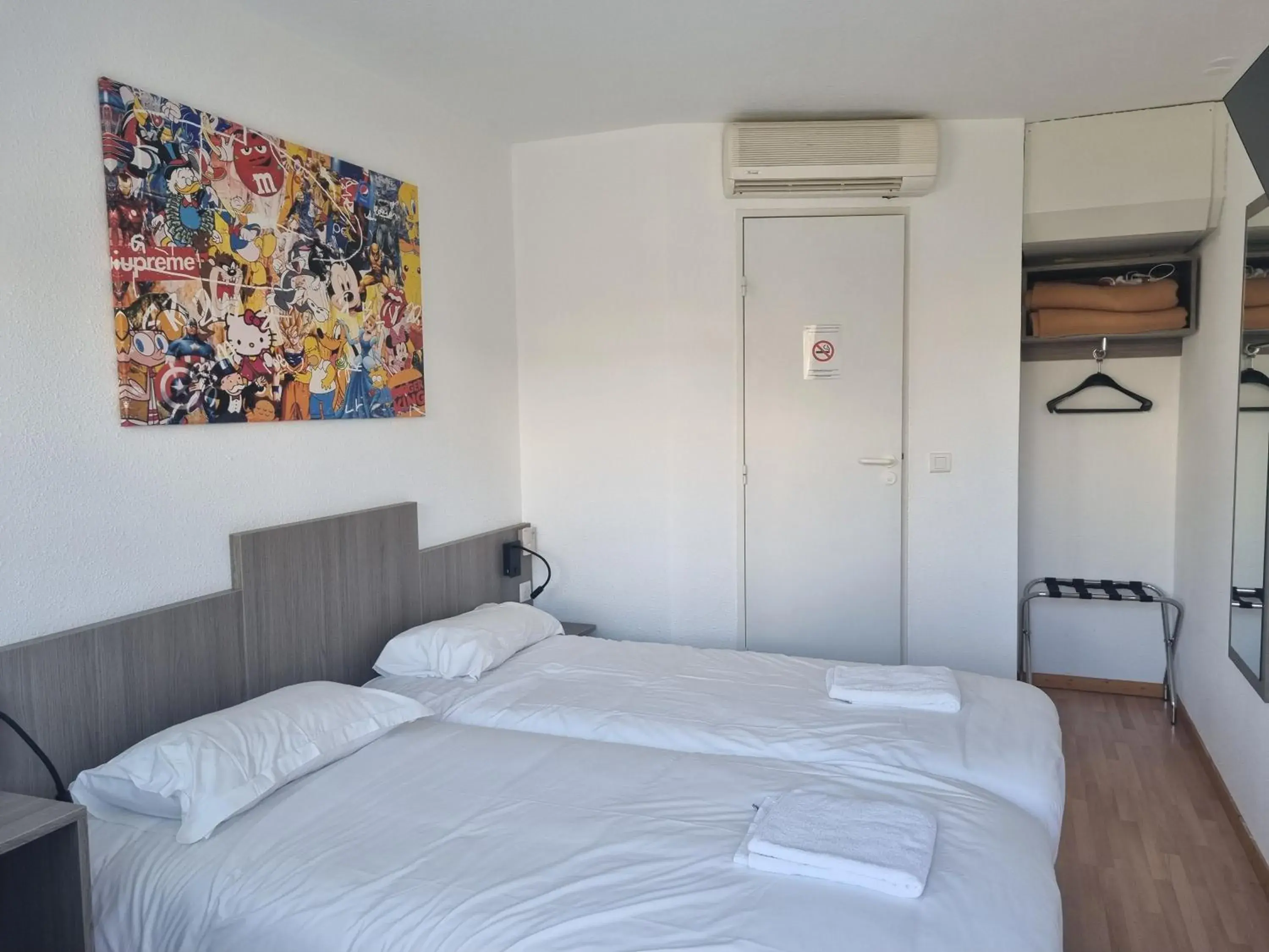 Twin Room in The Originals Access, Hôtel Le Lutéa Twin Room in The Originals Access, Hôtel Le Lutéa