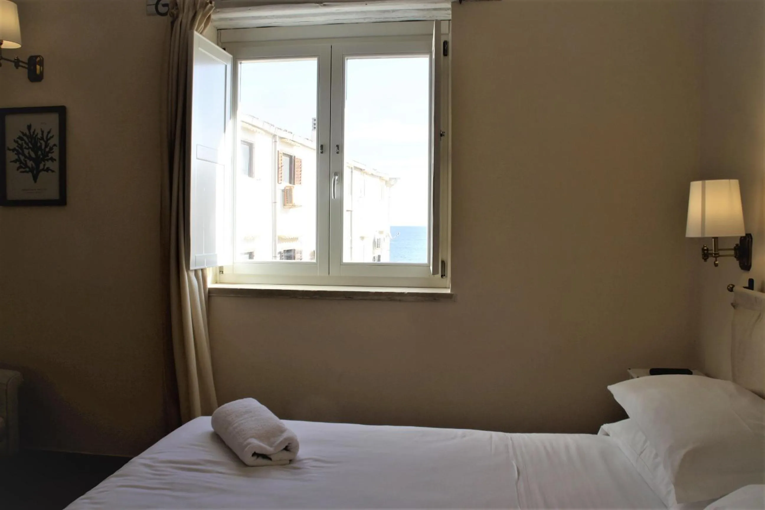 Bedroom, Bed in Lanterne Magiche Ortigia