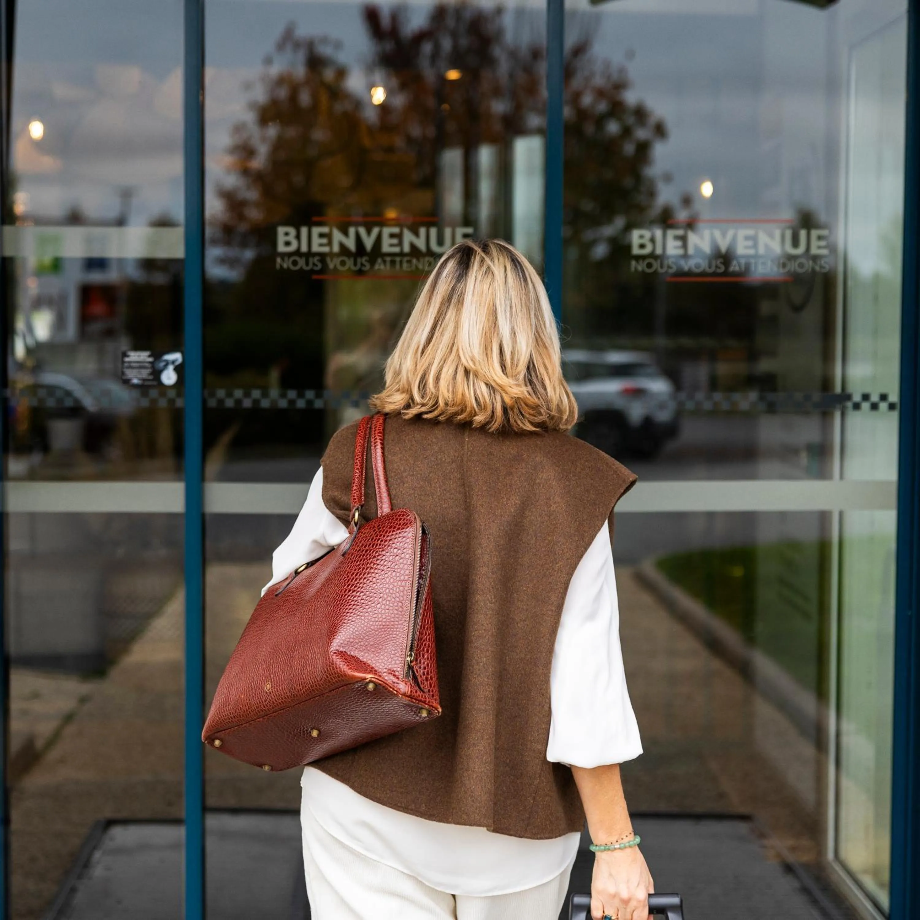 Property building in ibis Styles Pontivy centre Bretagne