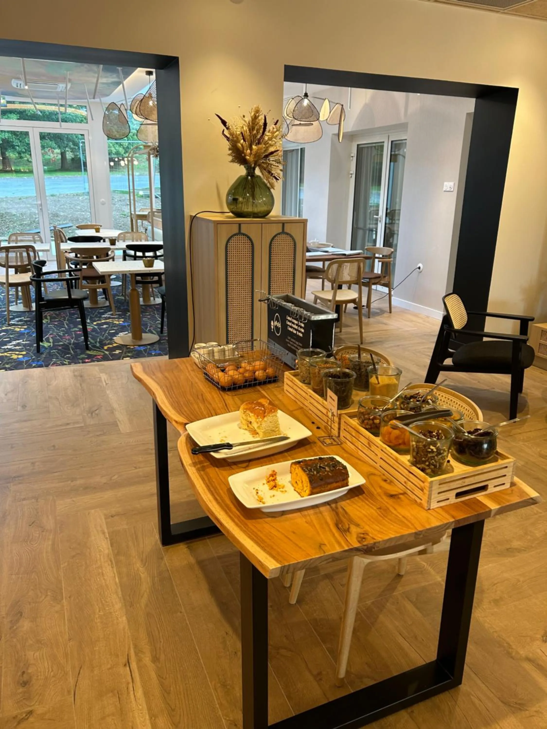 Breakfast in ibis Styles Pontivy centre Bretagne