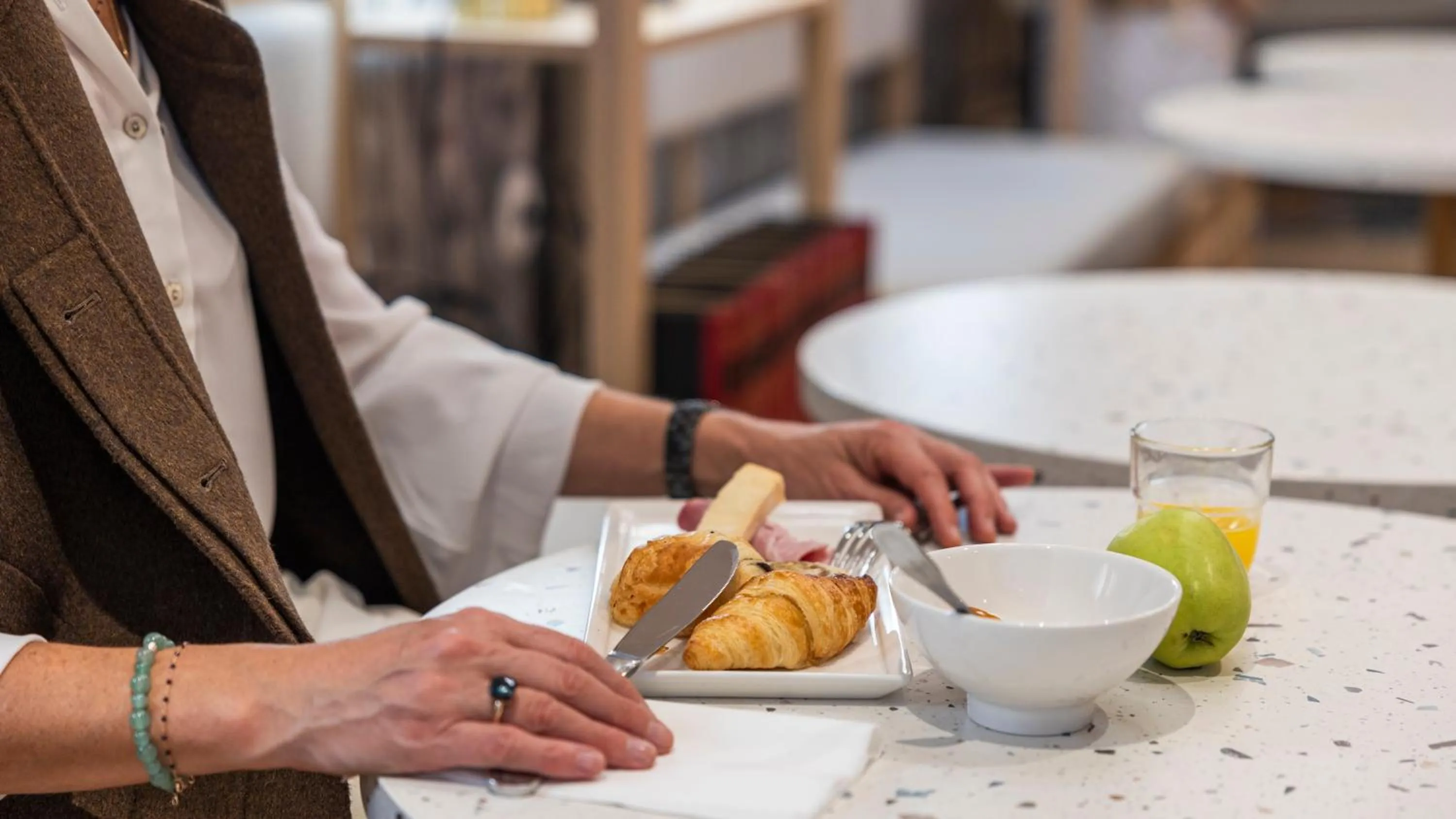 Breakfast in ibis Styles Pontivy centre Bretagne