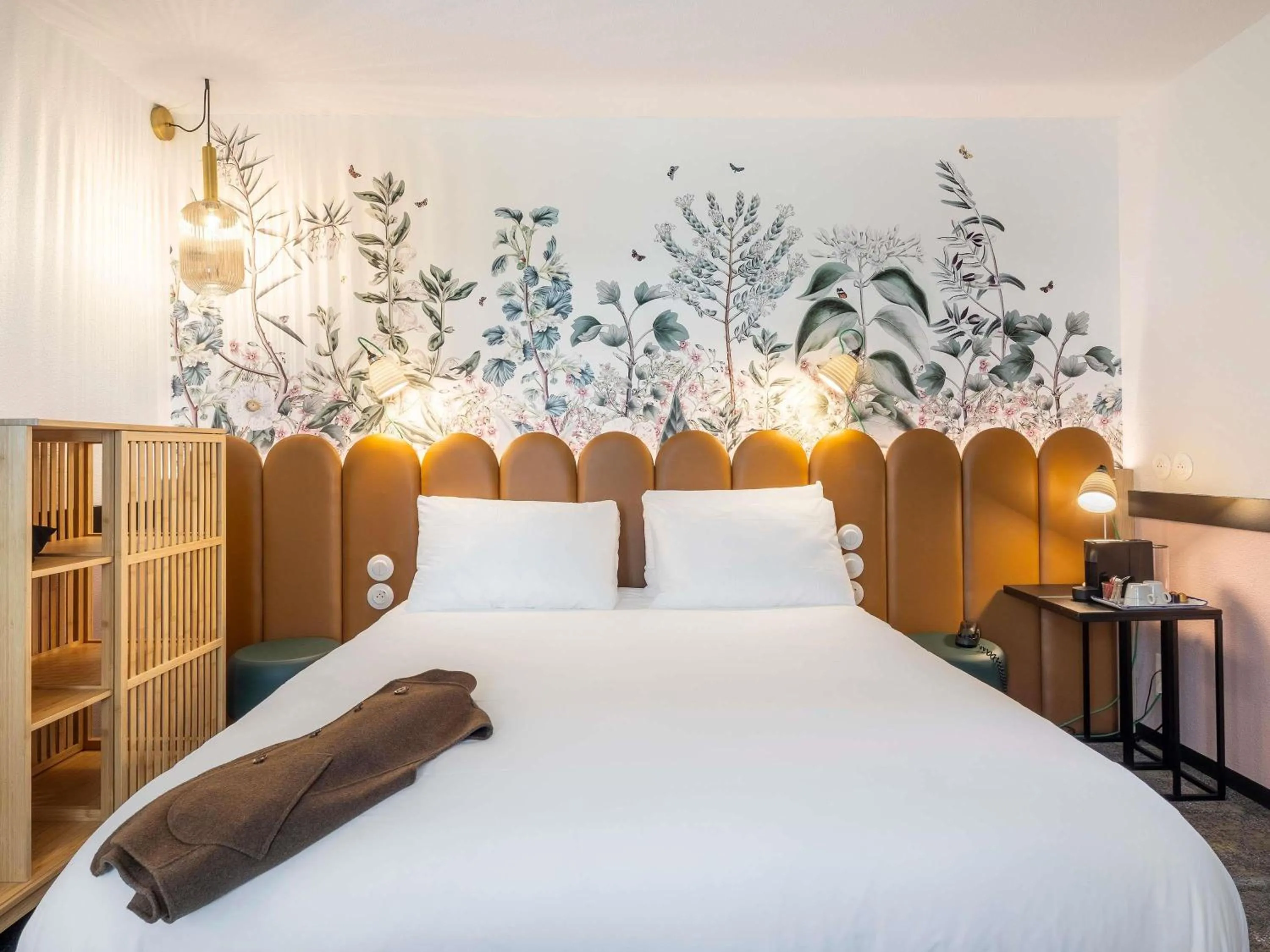 Bedroom, Bed in ibis Styles Pontivy centre Bretagne