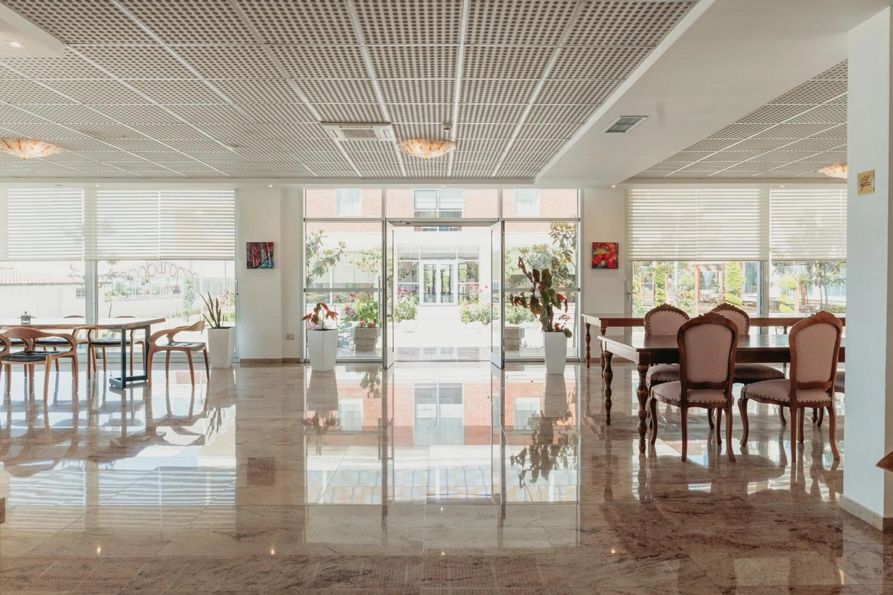 Fishta Hotel & Apartments