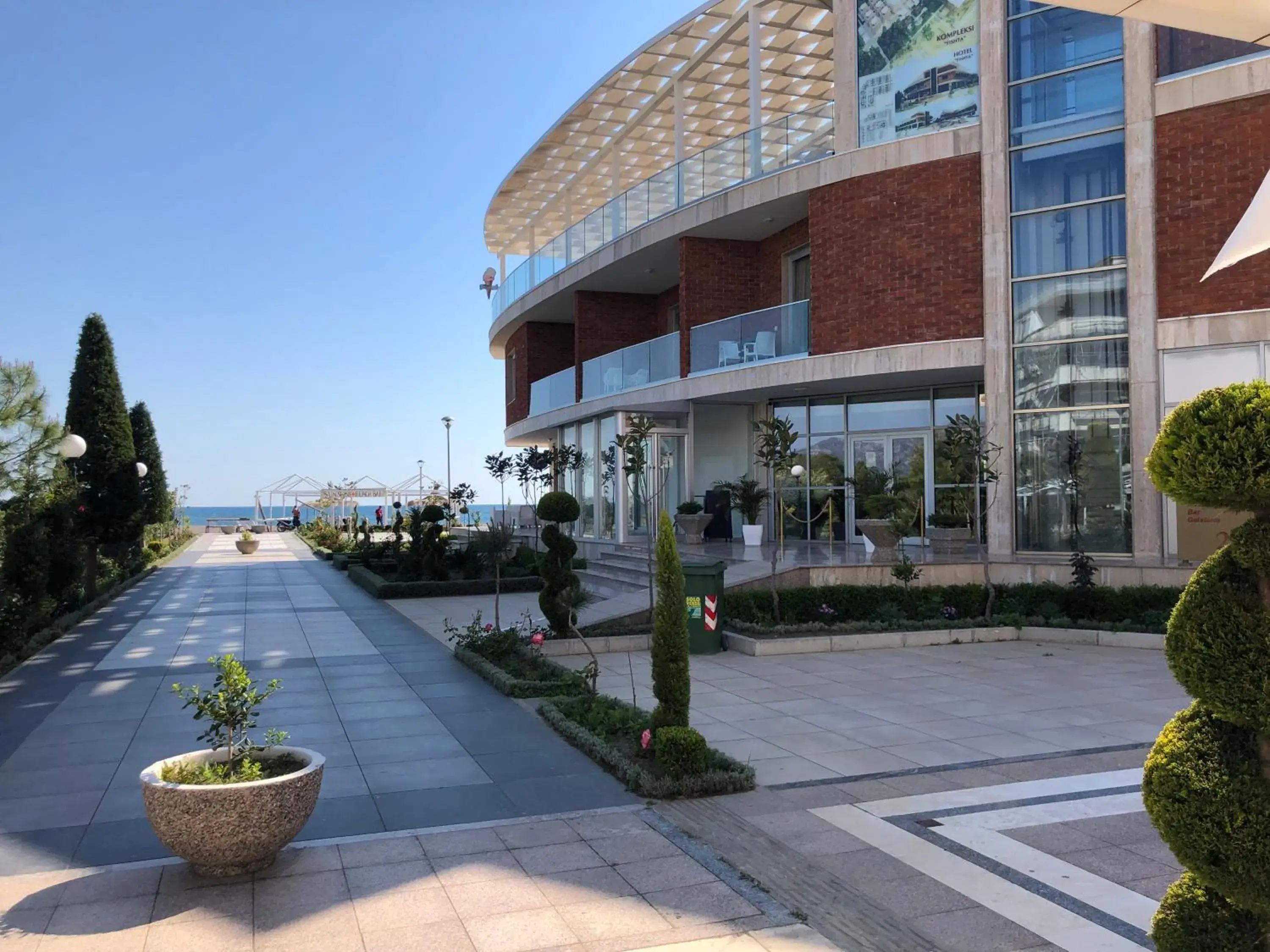 Fishta Hotel & Apartments Fishta Hotel & Apartments
