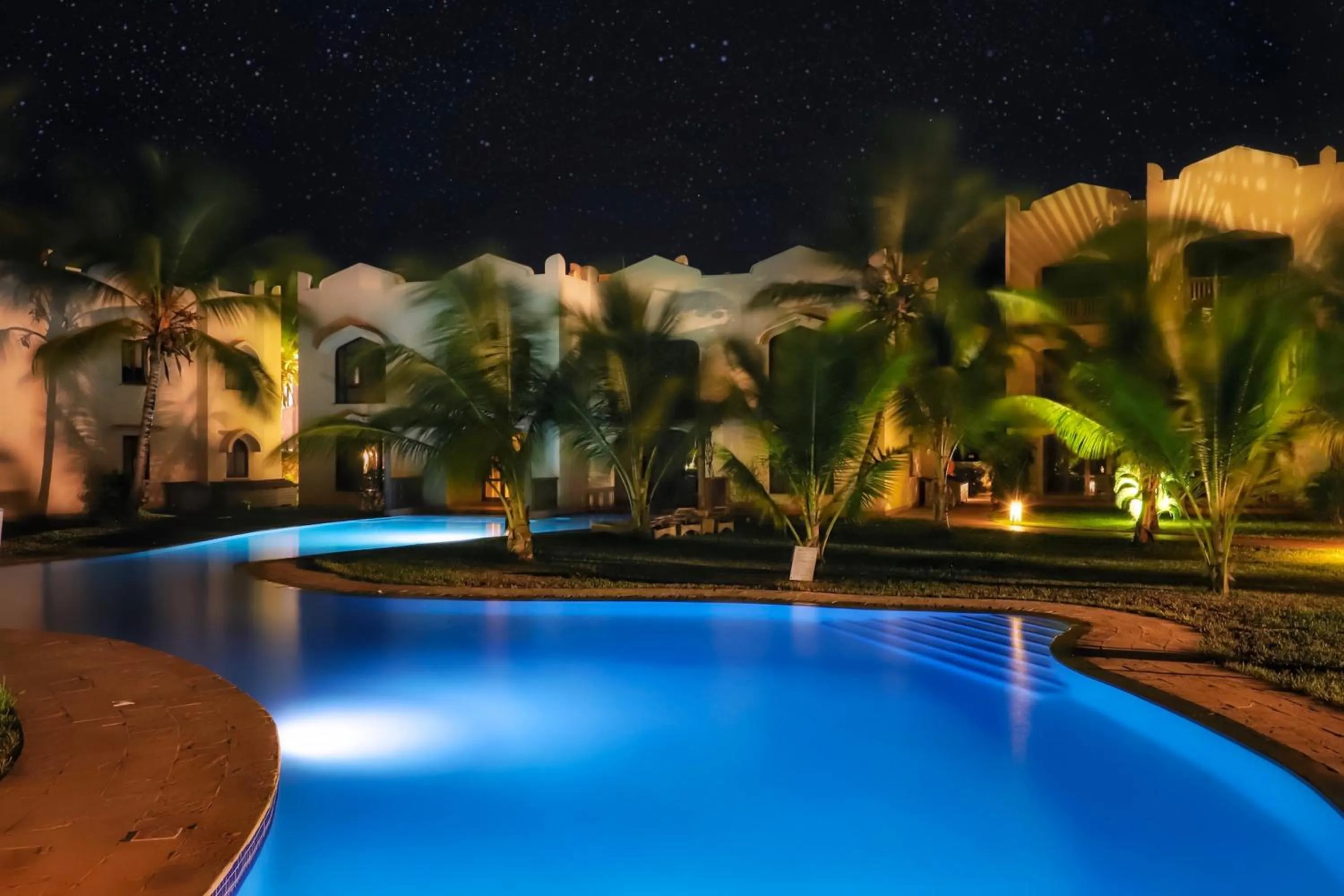 Swimming pool in Silver Palm Spa & Resort