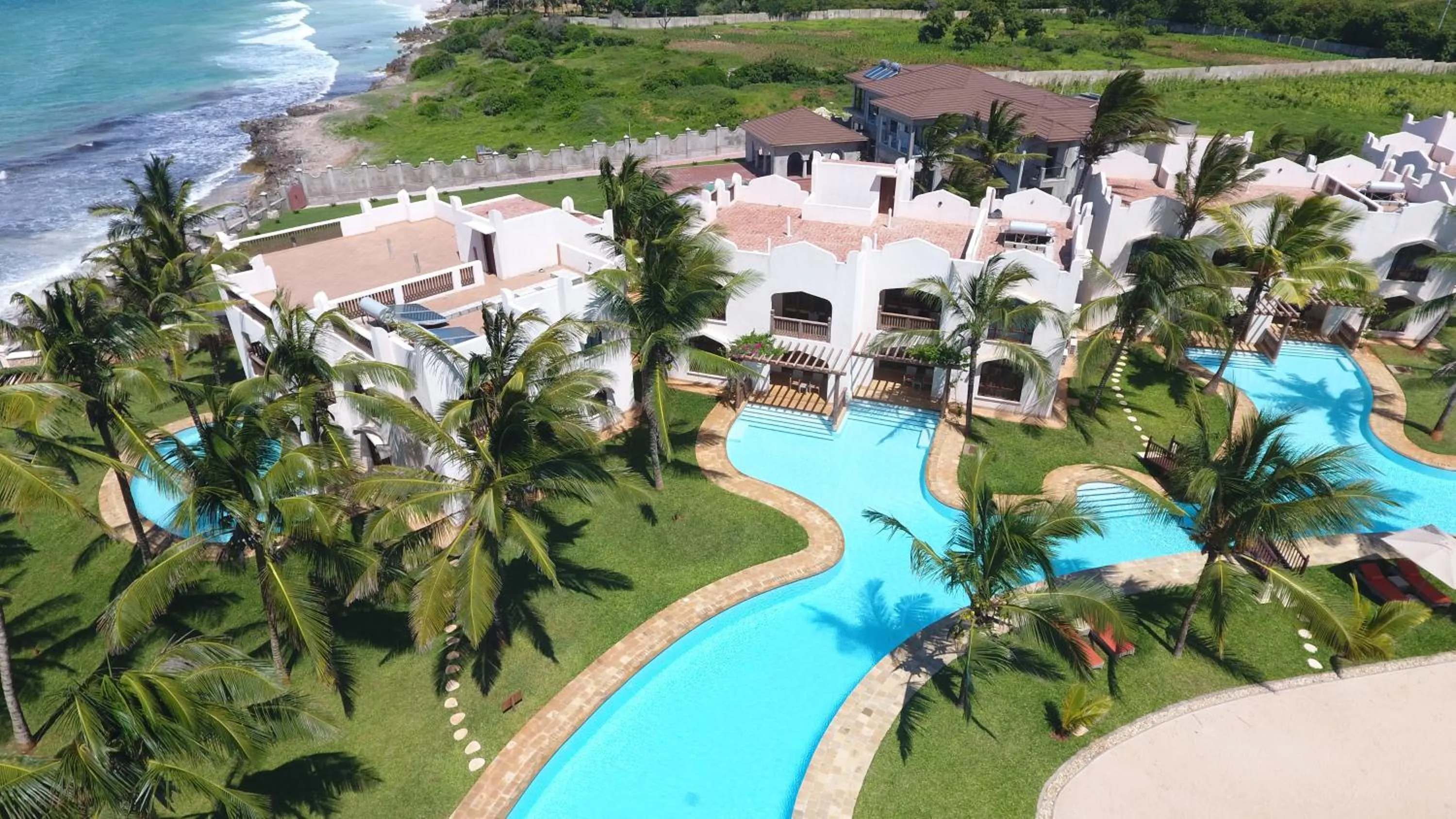 Property building in Silver Palm Spa & Resort