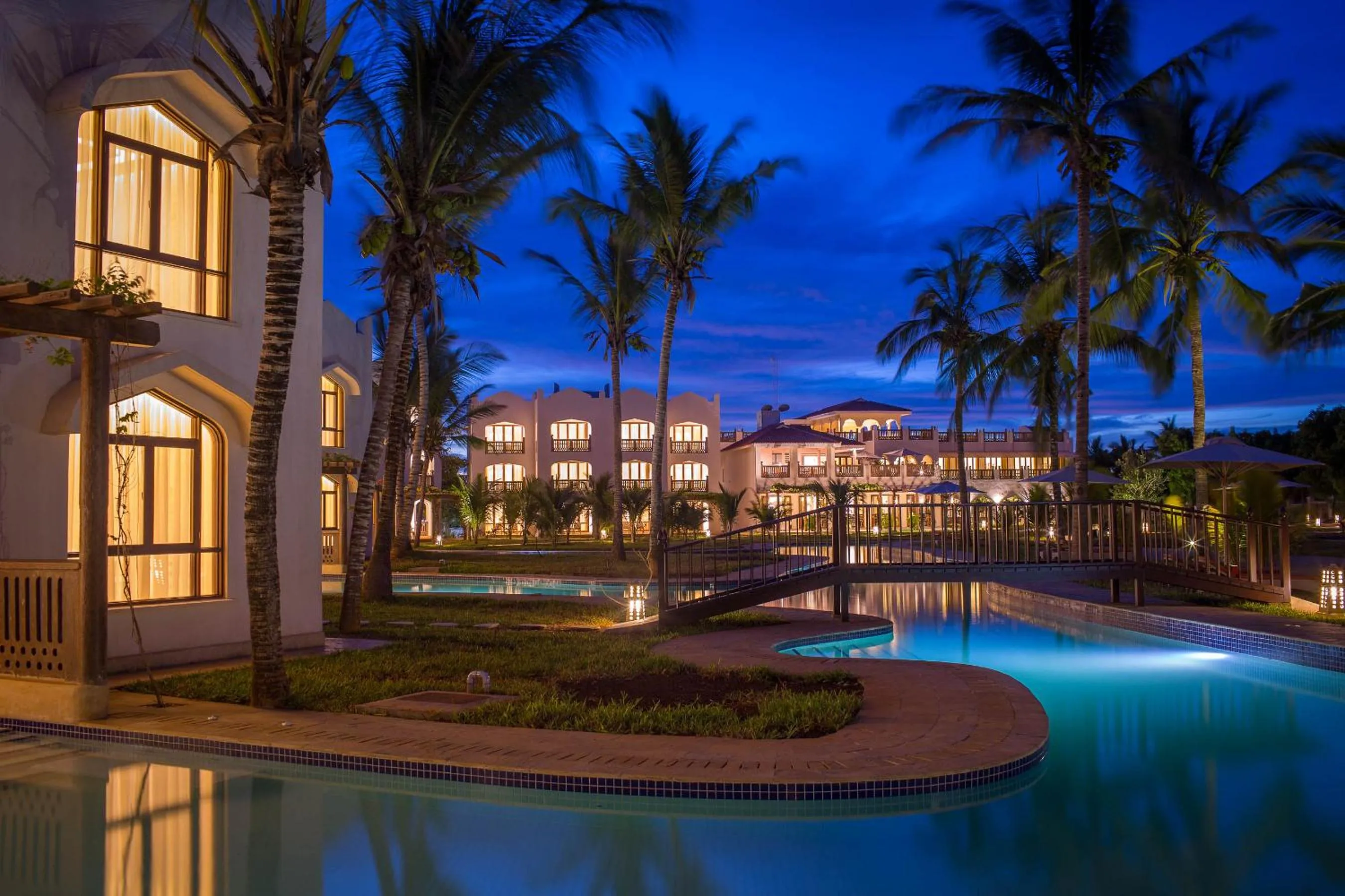 Property building in Silver Palm Spa & Resort