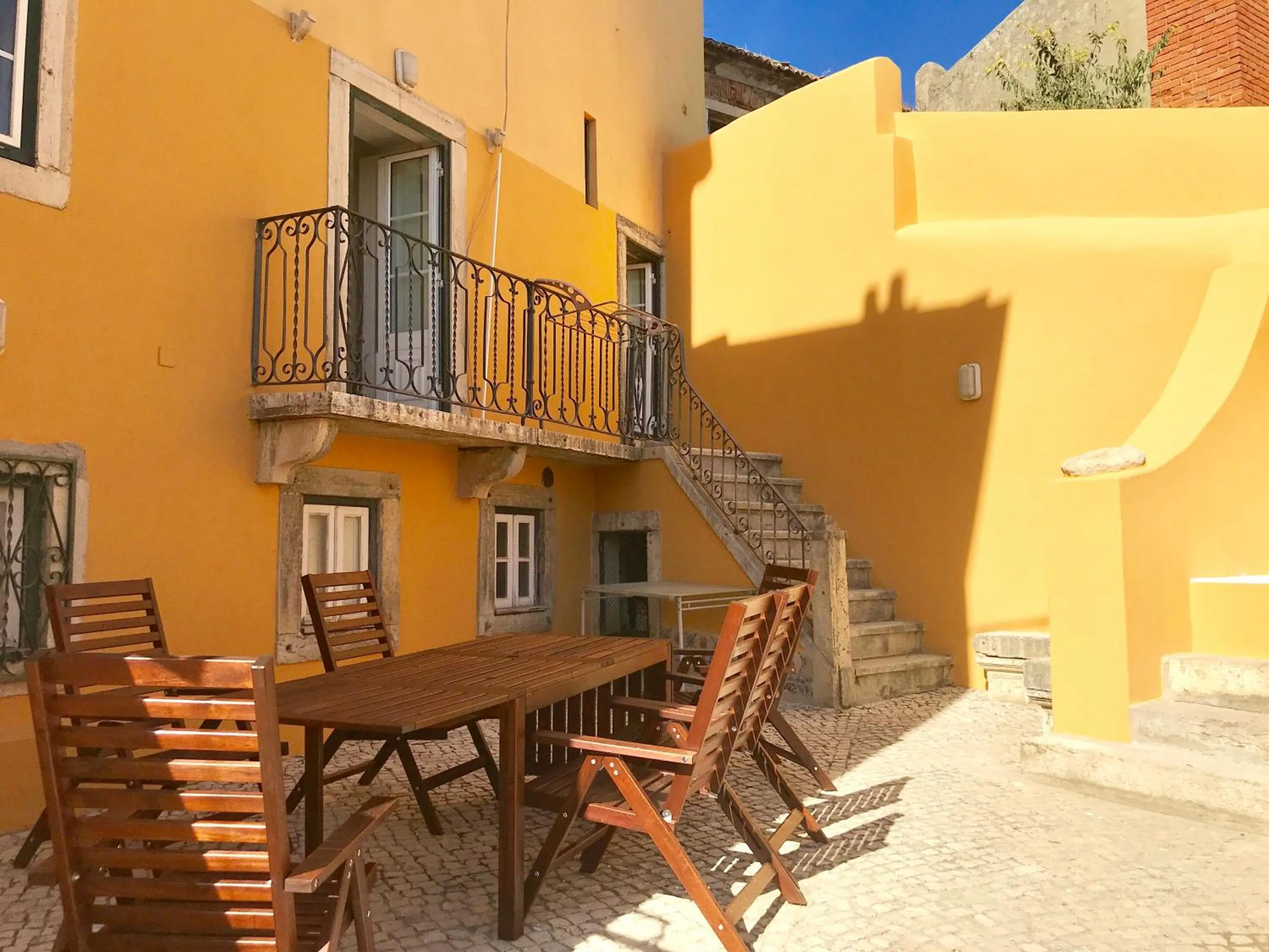 Patio in Apartments Center Castelo de São Jorge