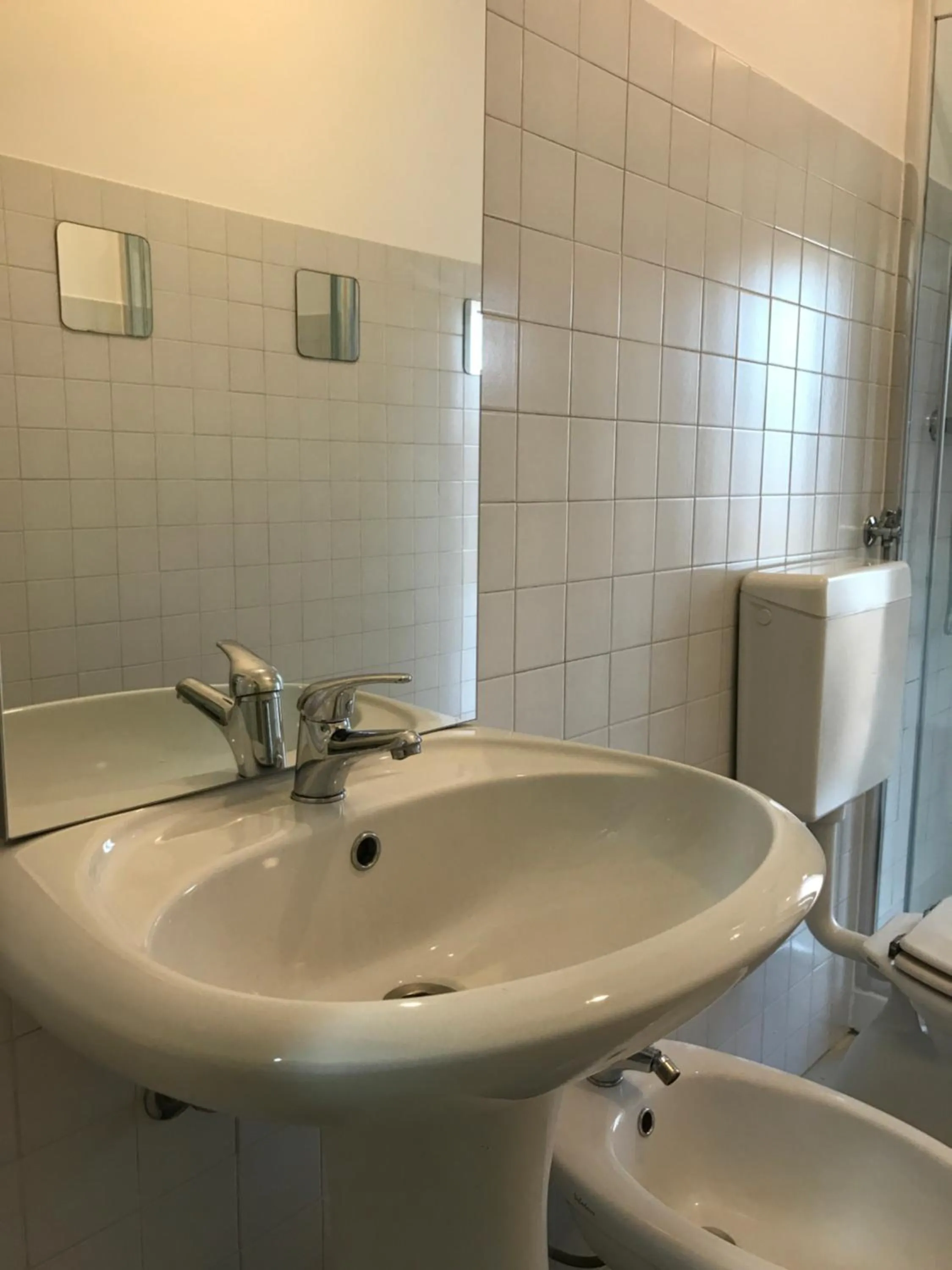 Bathroom in Apartments Center Castelo de São Jorge