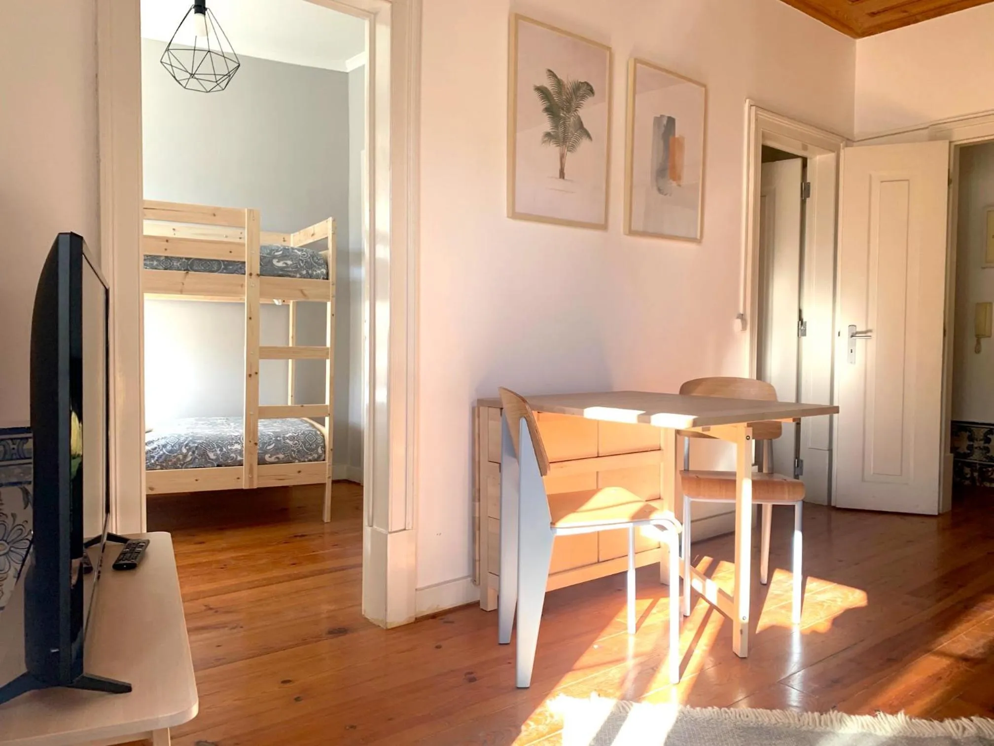 Dining area, Bed in Apartments Center Castelo de São Jorge