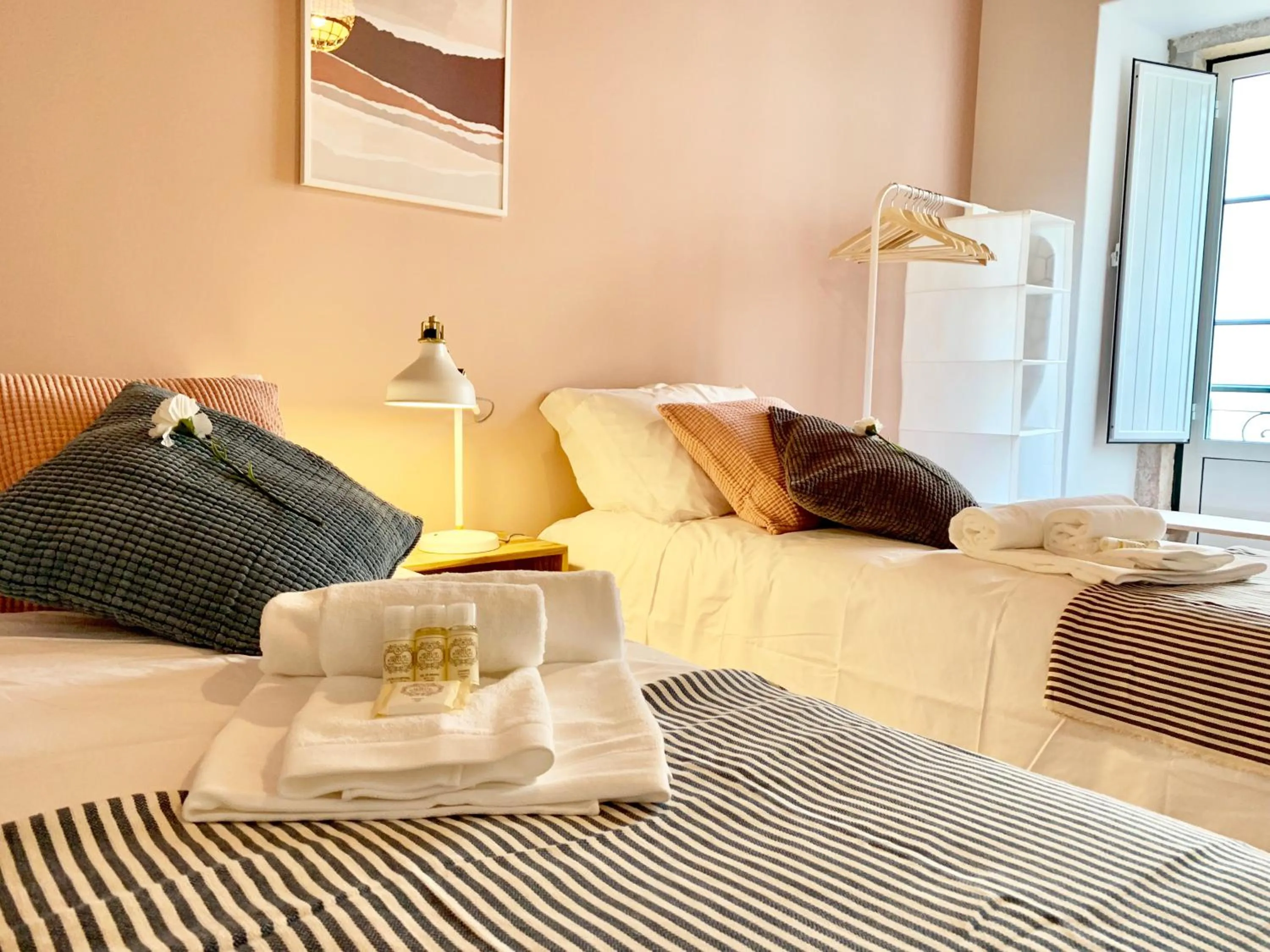 Bedroom, Bed in Apartments Center Castelo de São Jorge