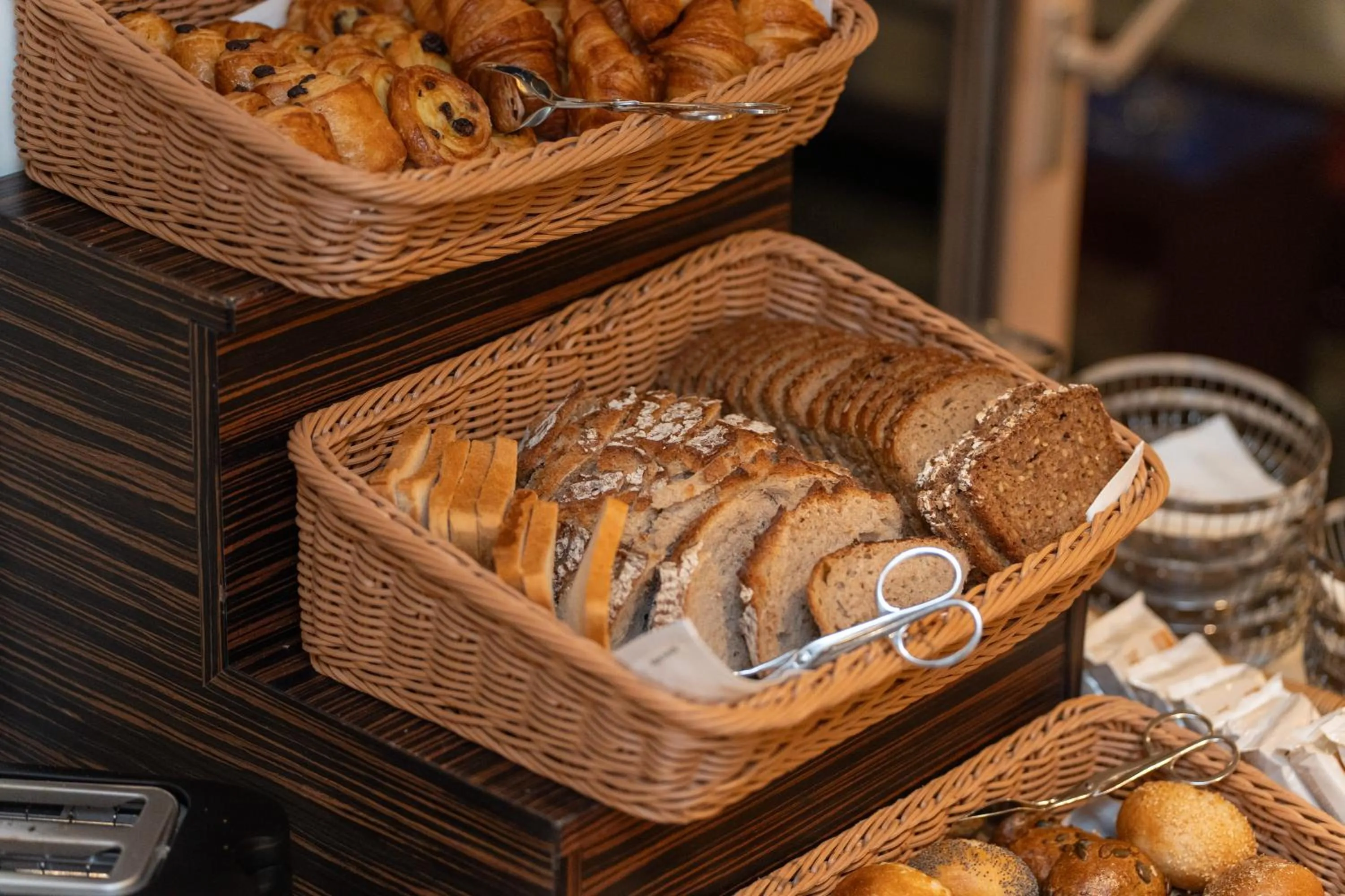 Buffet breakfast in Aqua Aurelia Suitenhotel an den Thermen