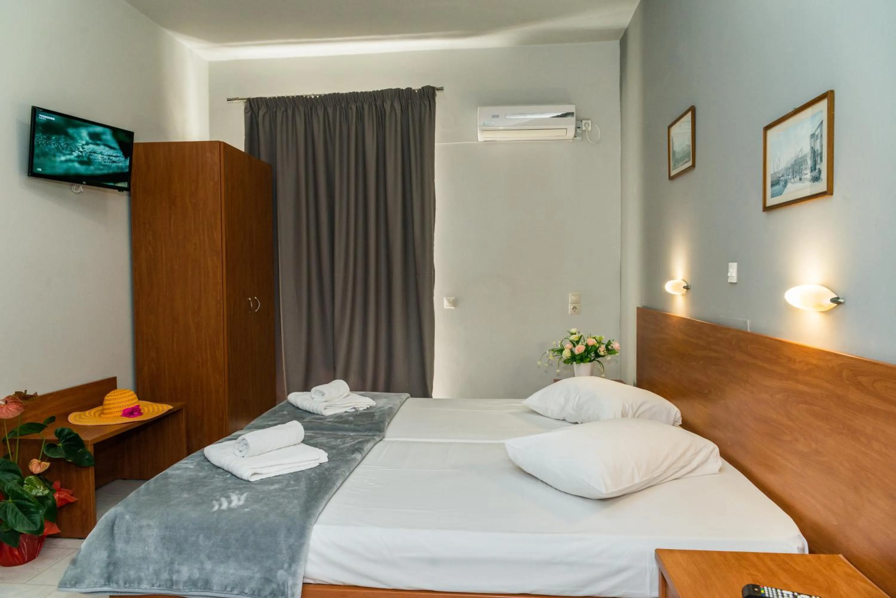 Bedroom, Bed in Laganas Dreams 2