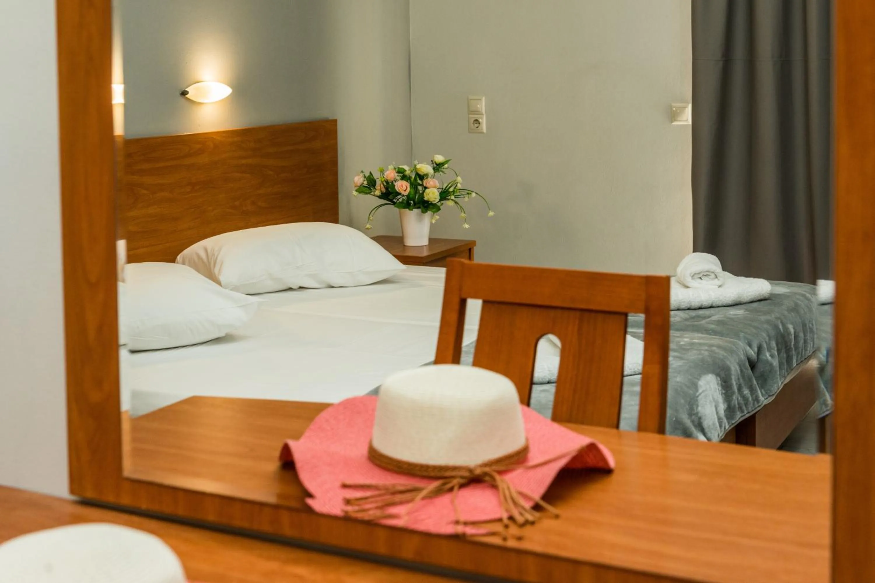 Bedroom, Bed in Laganas Dreams 2