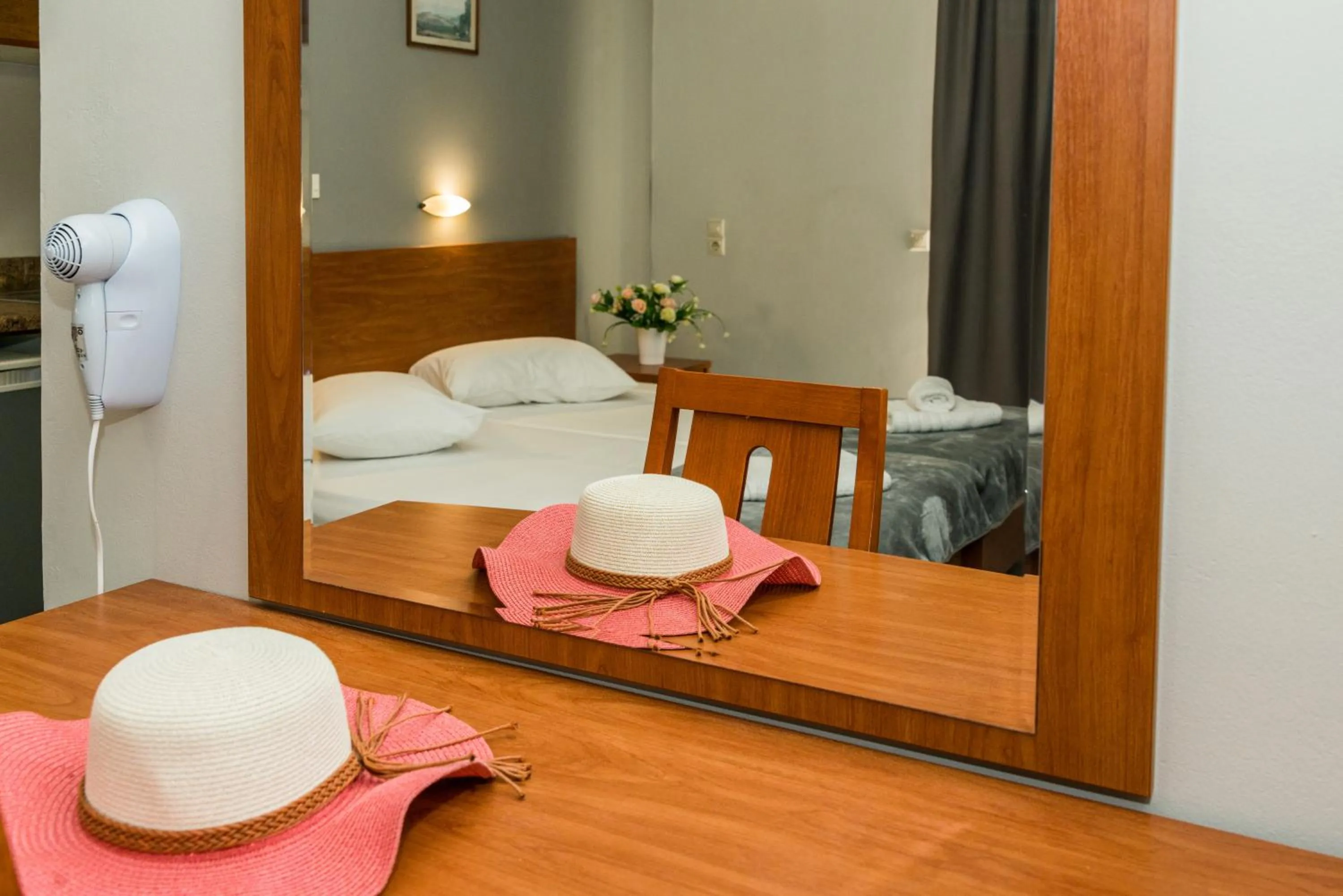 Bedroom, Bed in Laganas Dreams 2