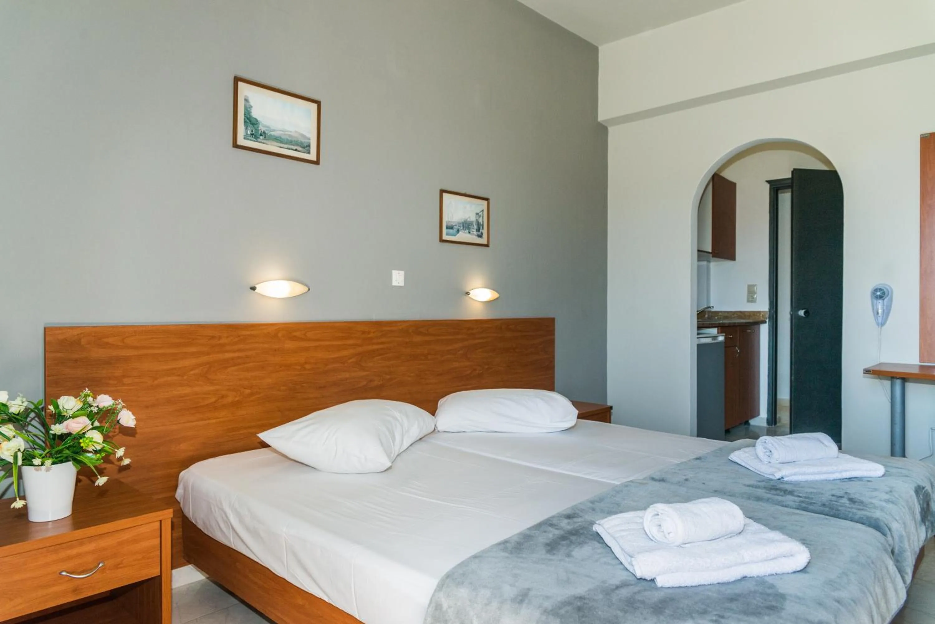 Bedroom, Bed in Laganas Dreams 2