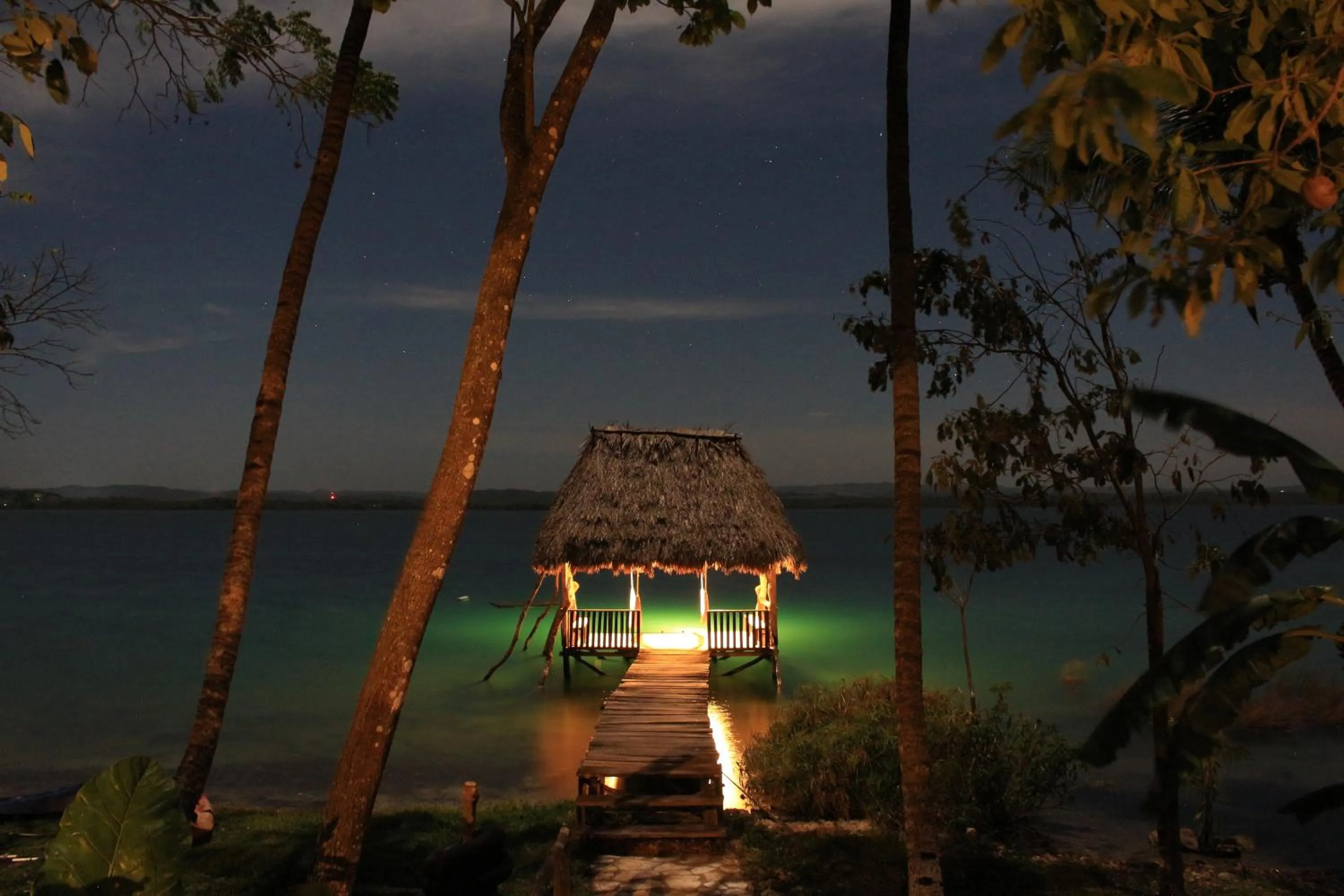 Night in Hotel Gringo Perdido