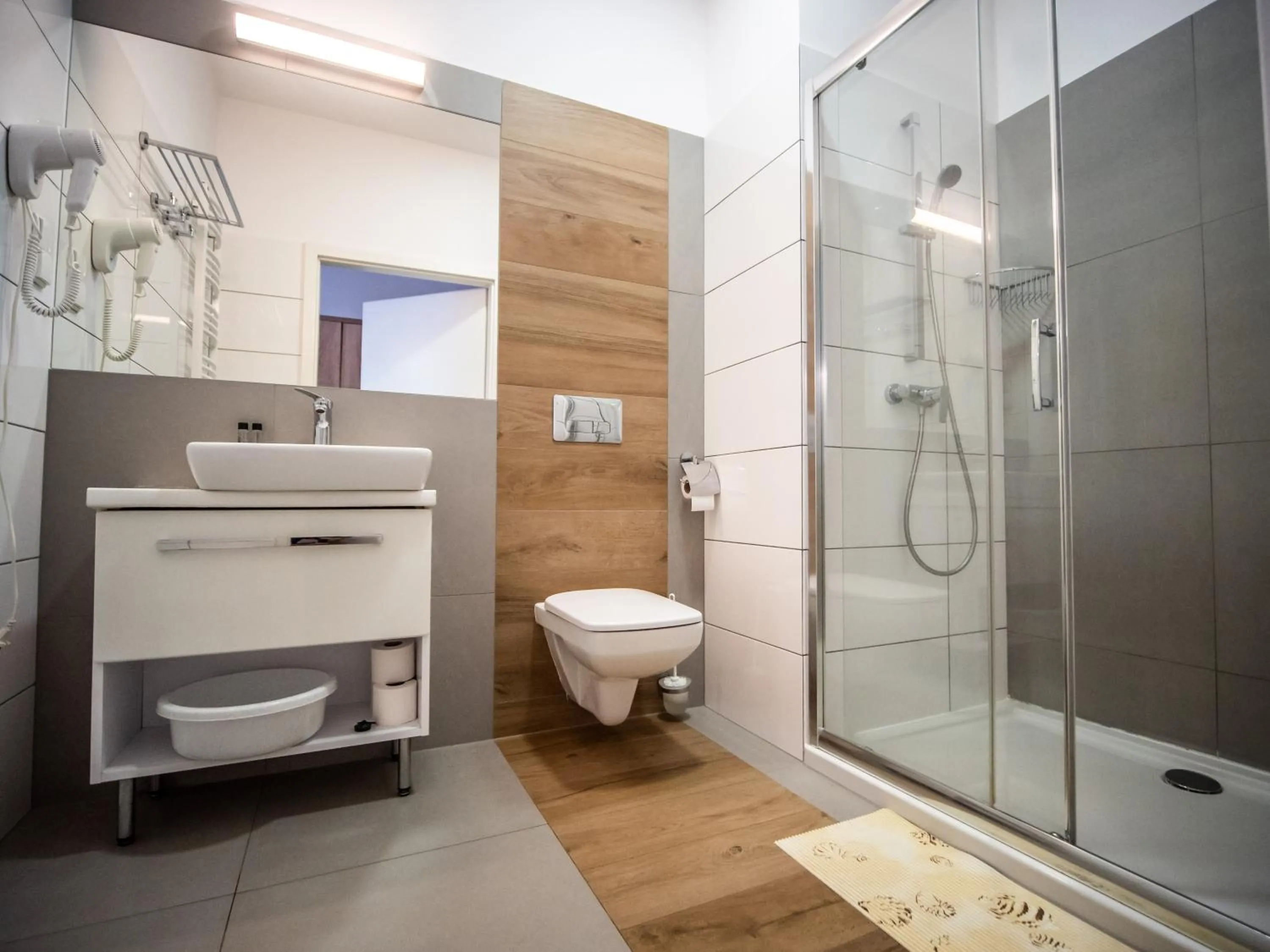 Shower in Sanatorium Muszelka