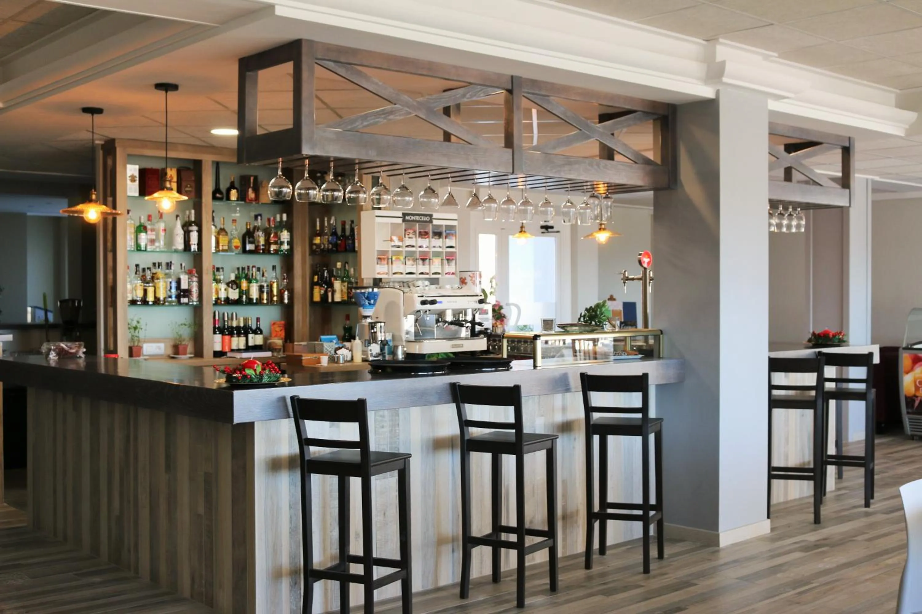 Lounge or bar in Te Maná Hotel