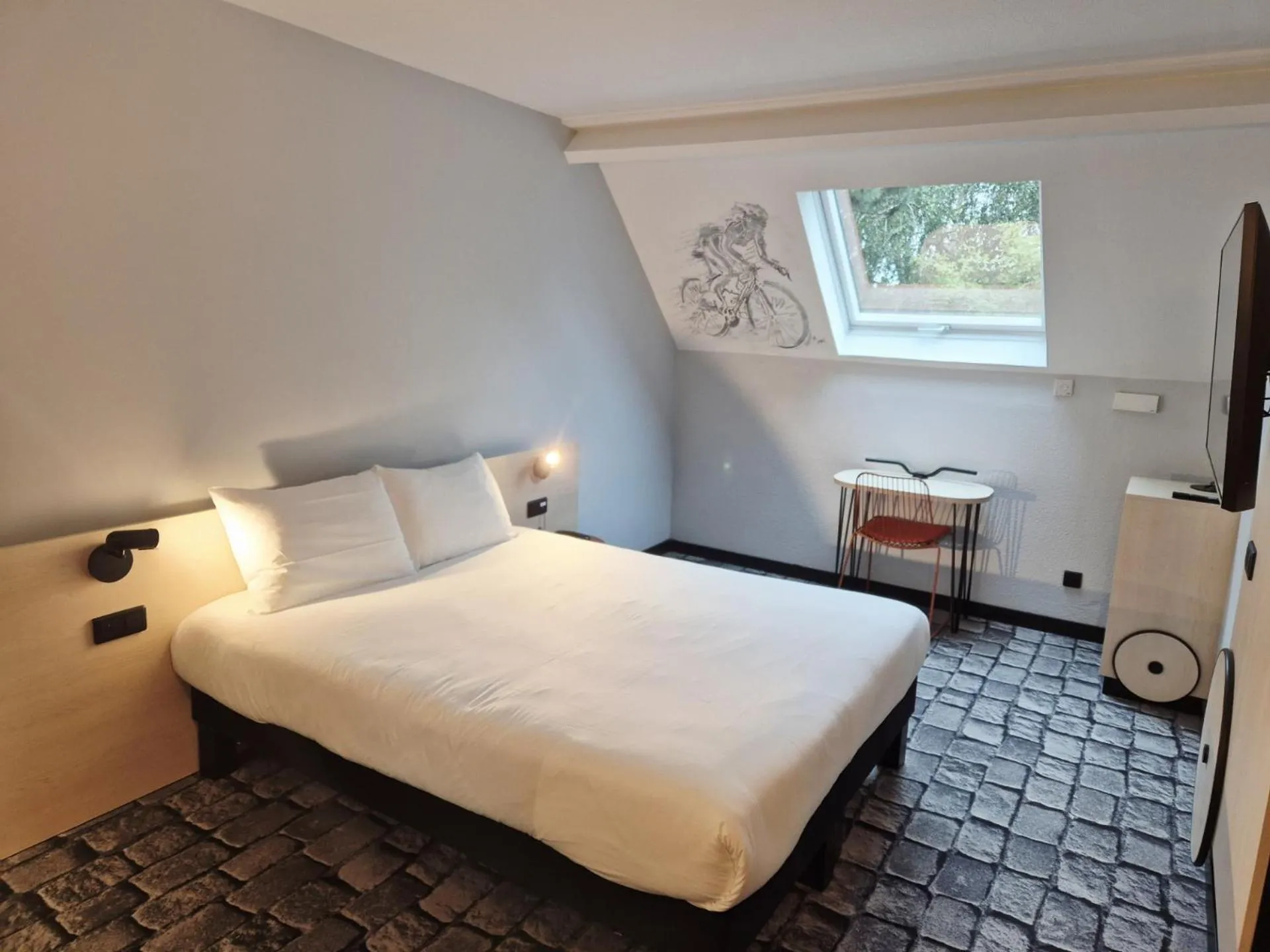 Bed in Hôtel Morphée Lille Villeneuve d'Ascq