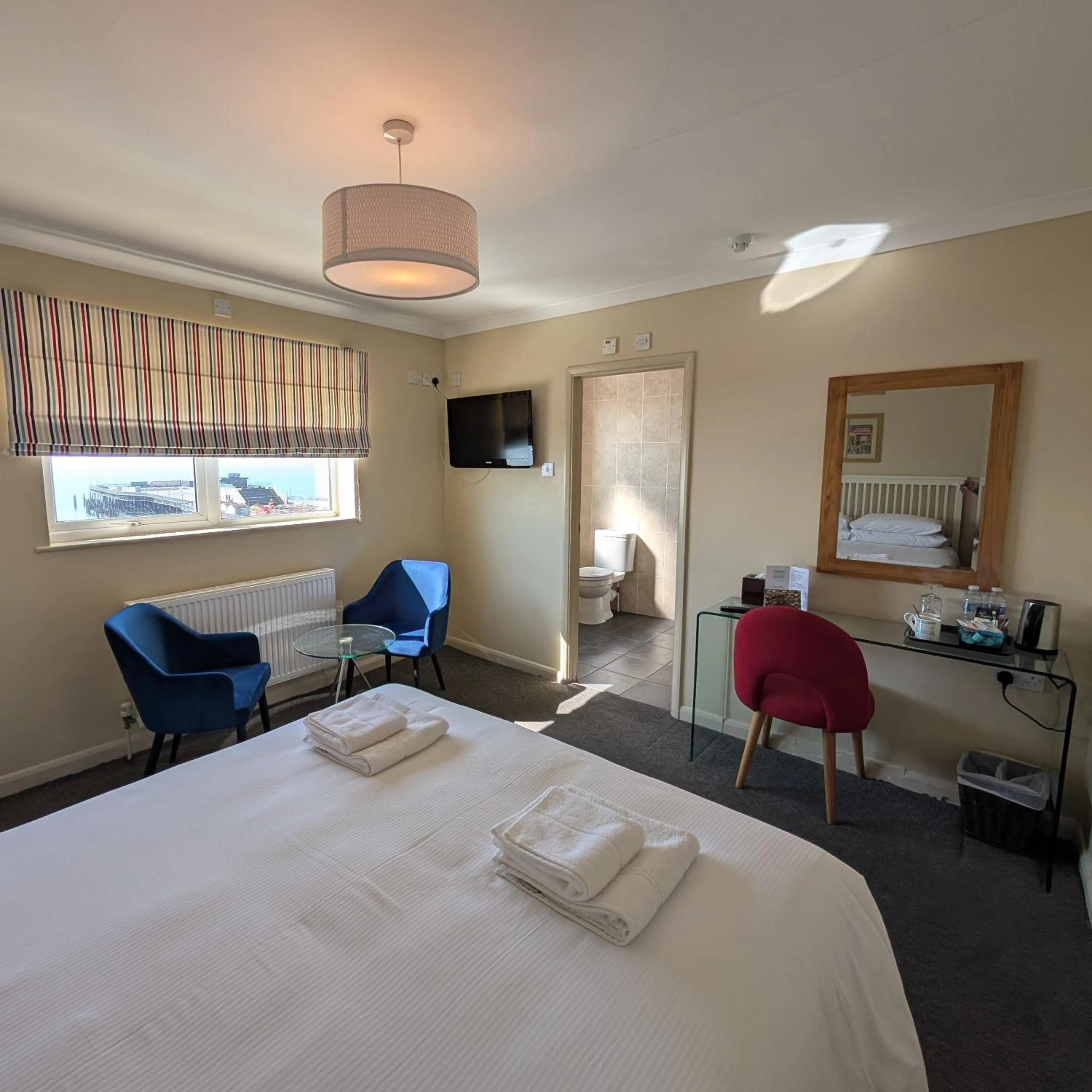 Bedroom, Bed in The White Rock Hotel