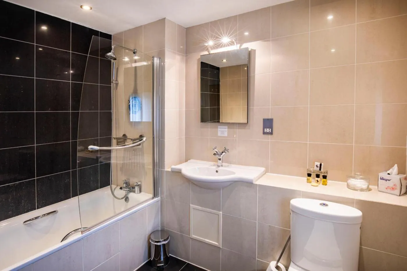 Bathroom in The Kings Head Country Hotel