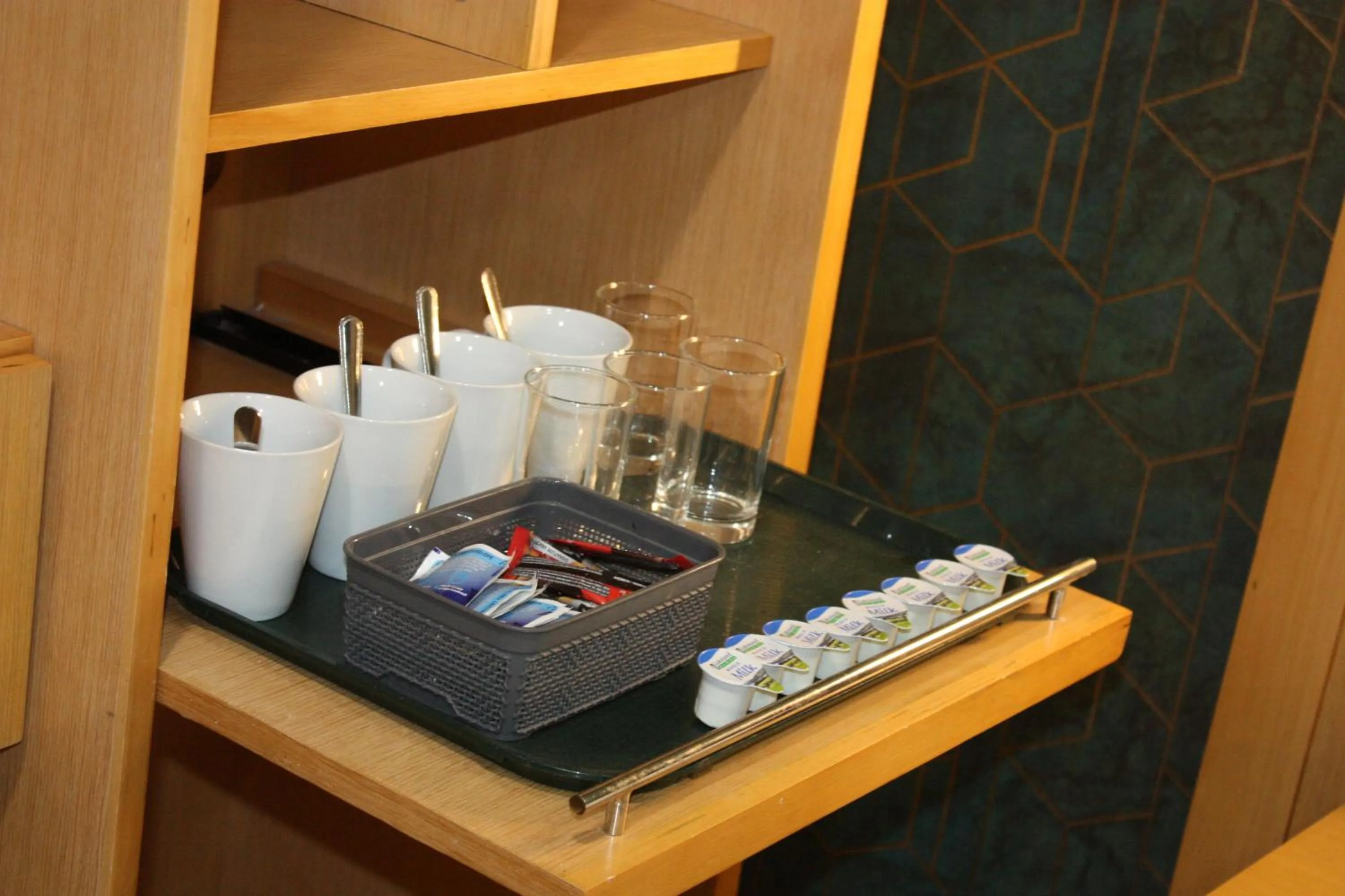 wardrobe in Cromwell Hotel