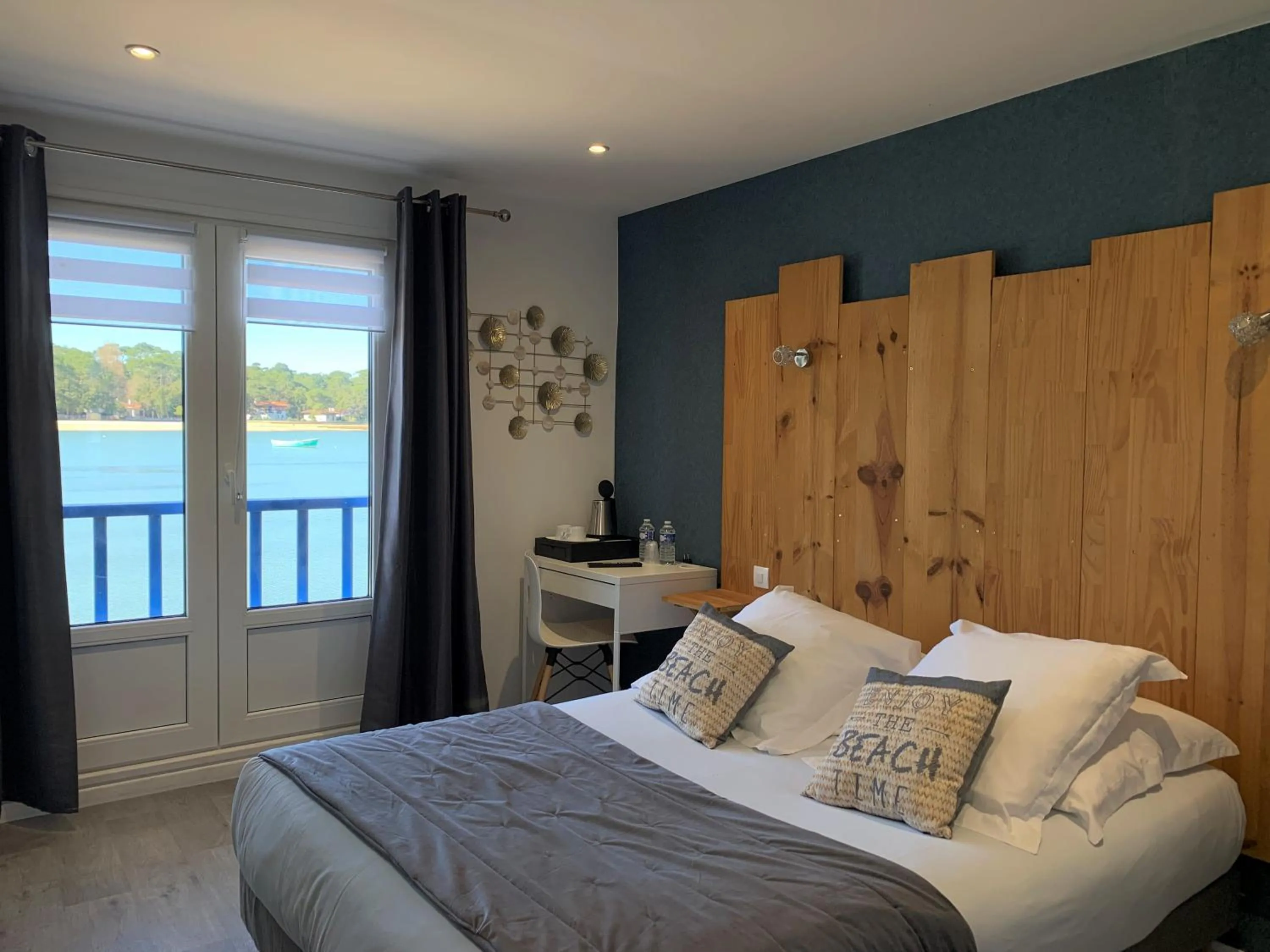 Bed in Le Relais Du Lac