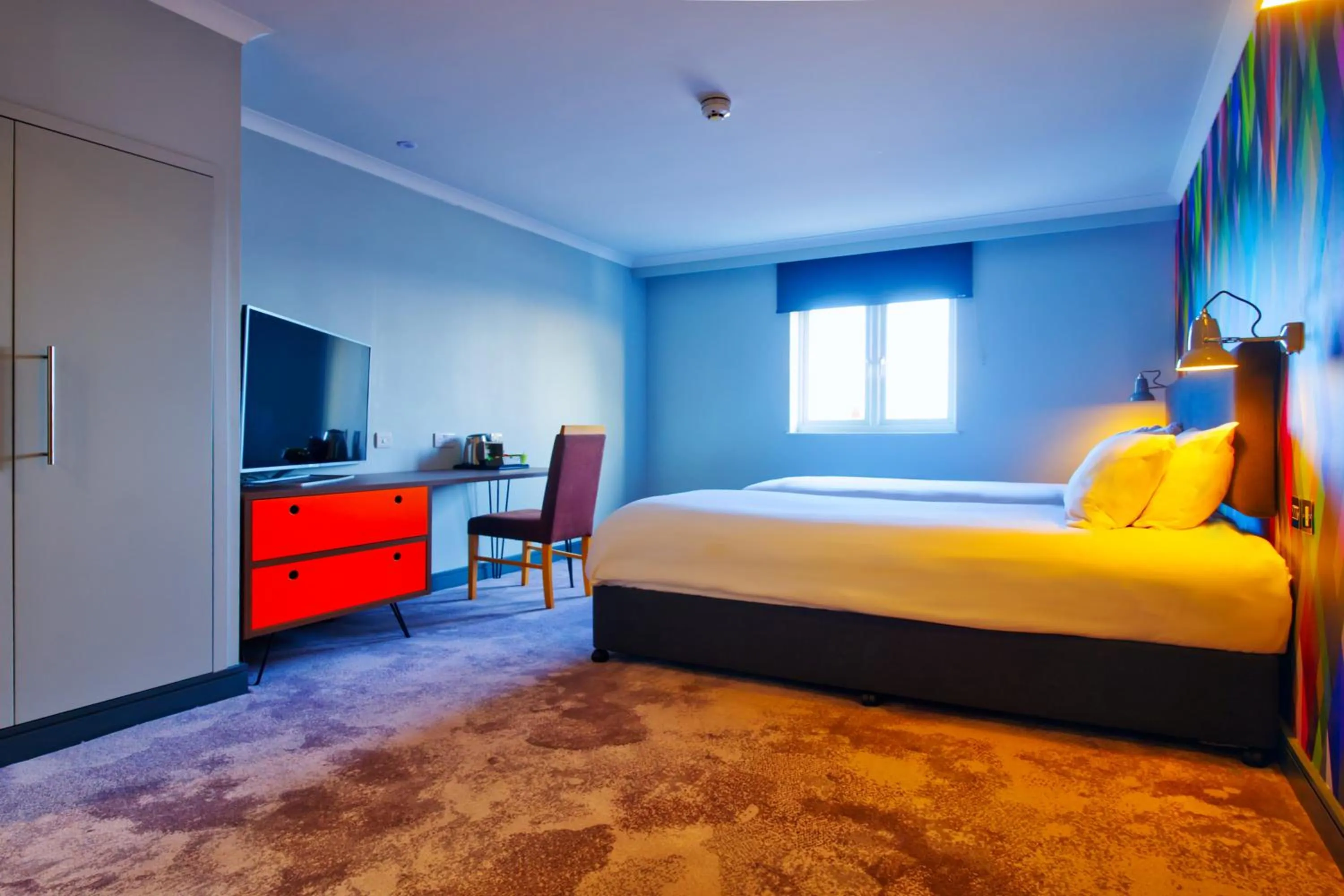 Bedroom, Bed in Village Hotel Hull