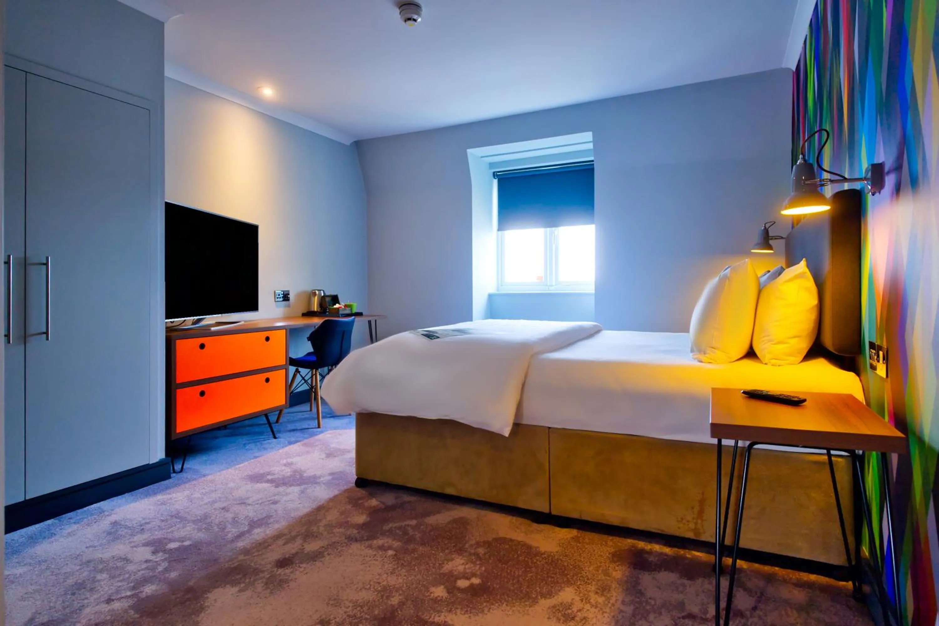 Bedroom, Bed in Village Hotel Hull