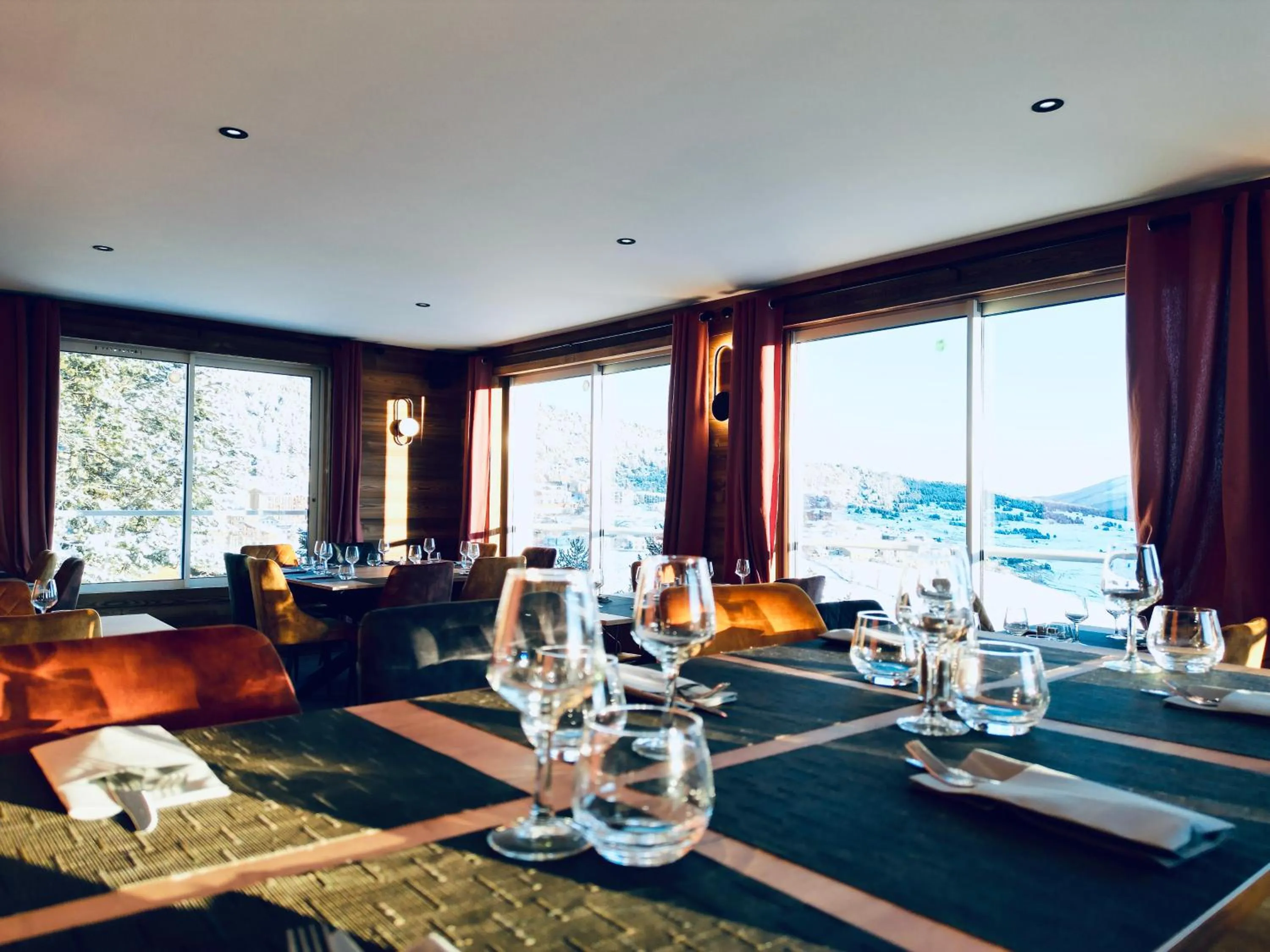 Restaurant/places to eat in Hôtel Bel Angle