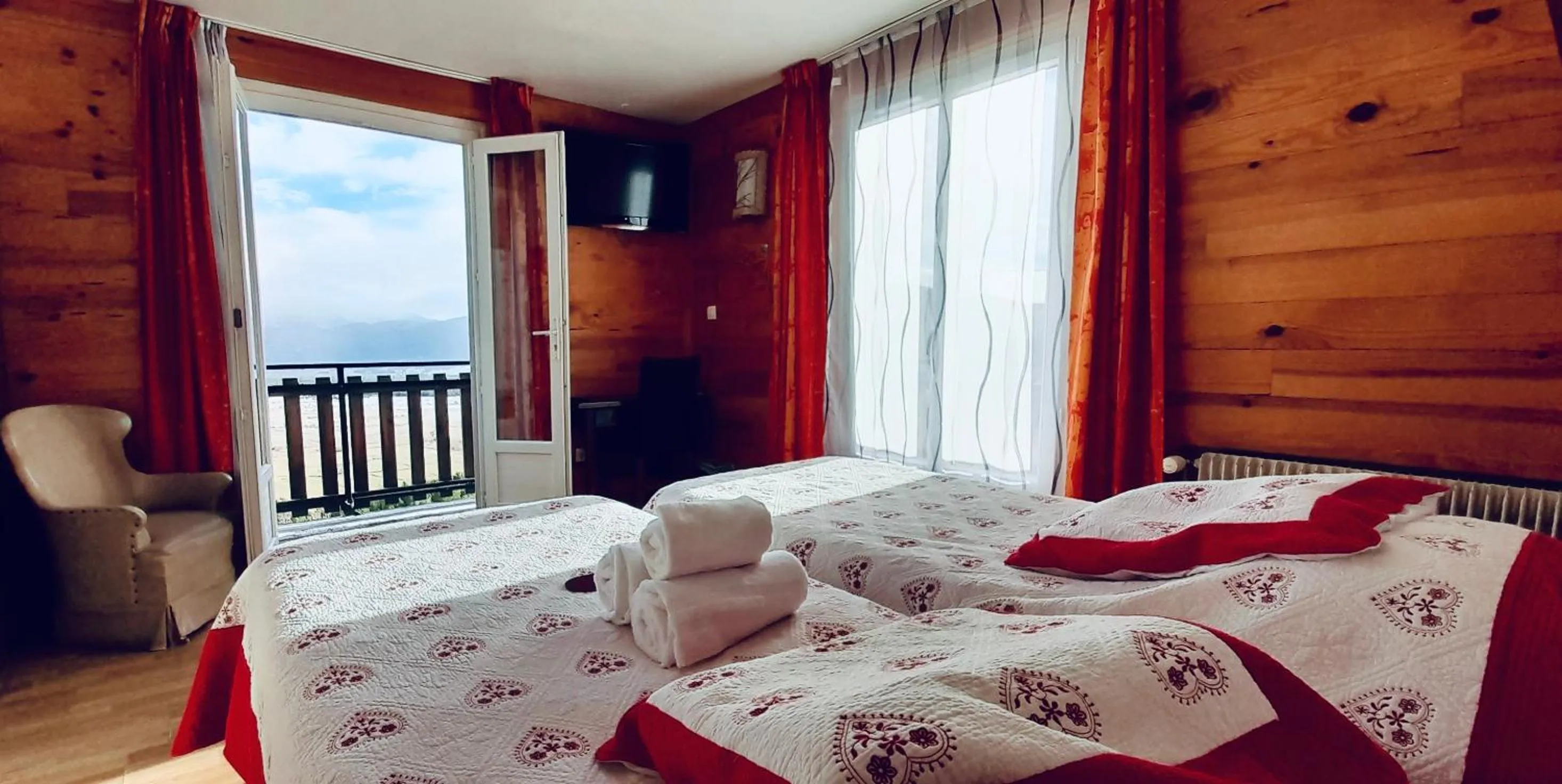 Twin Room in Hôtel Bel Angle