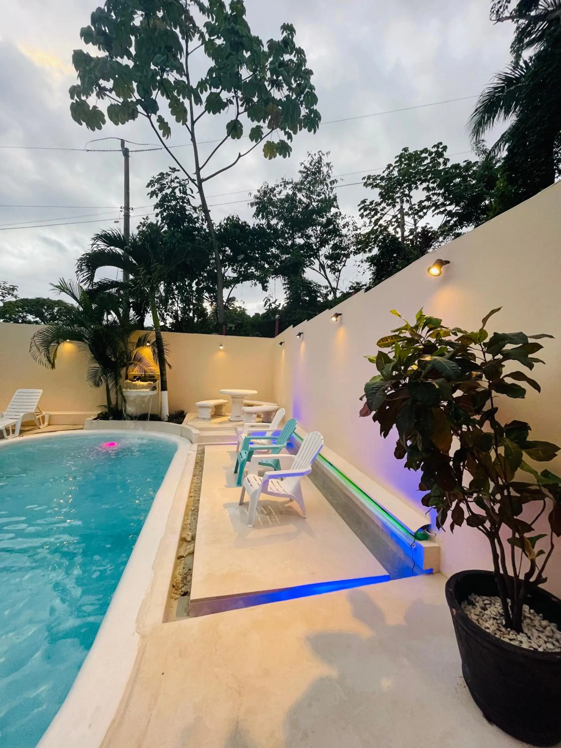 Swimming pool in Millenium Manuel Antonio Park and beach