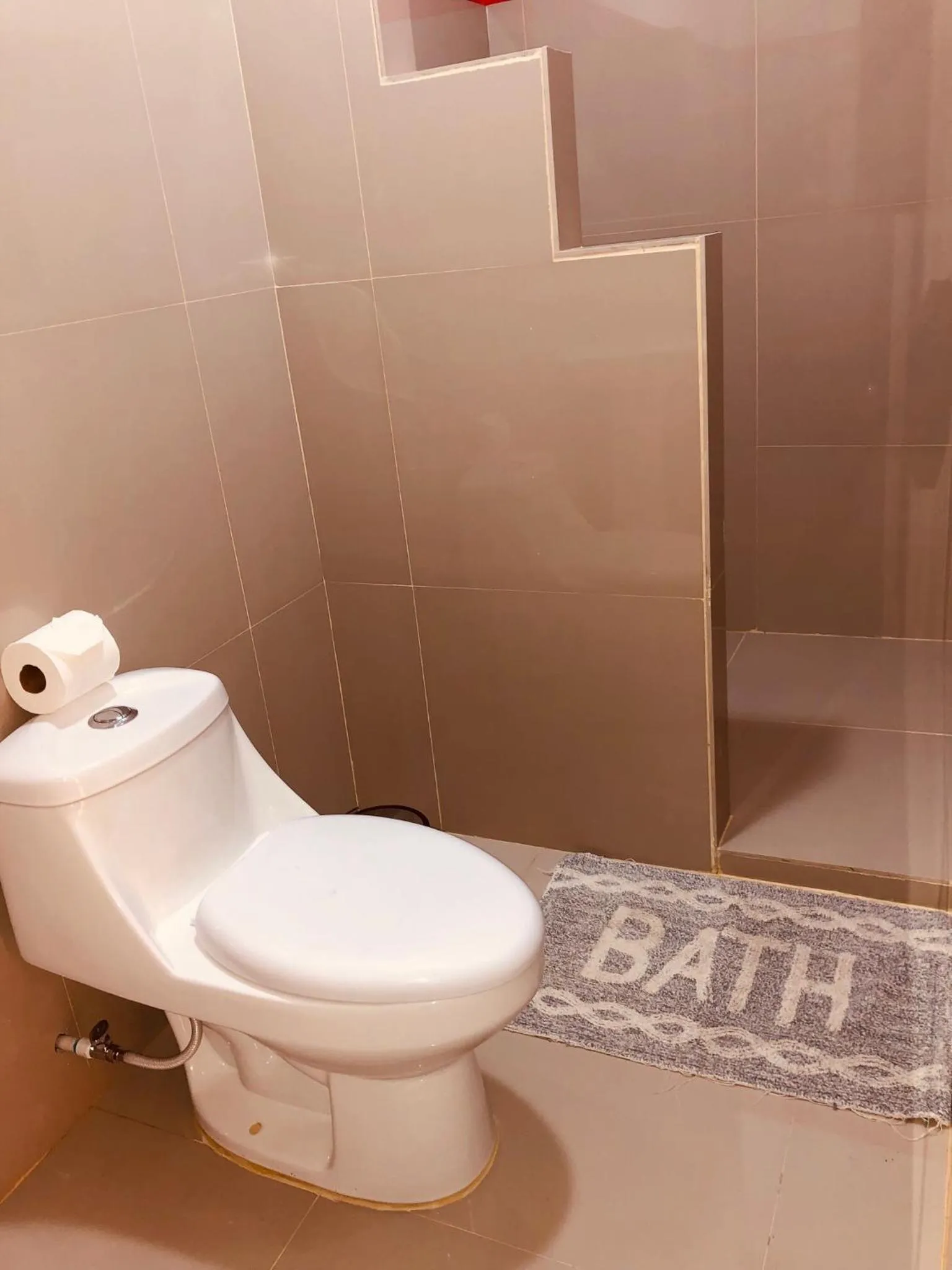 Bathroom in Millenium Manuel Antonio Park and beach