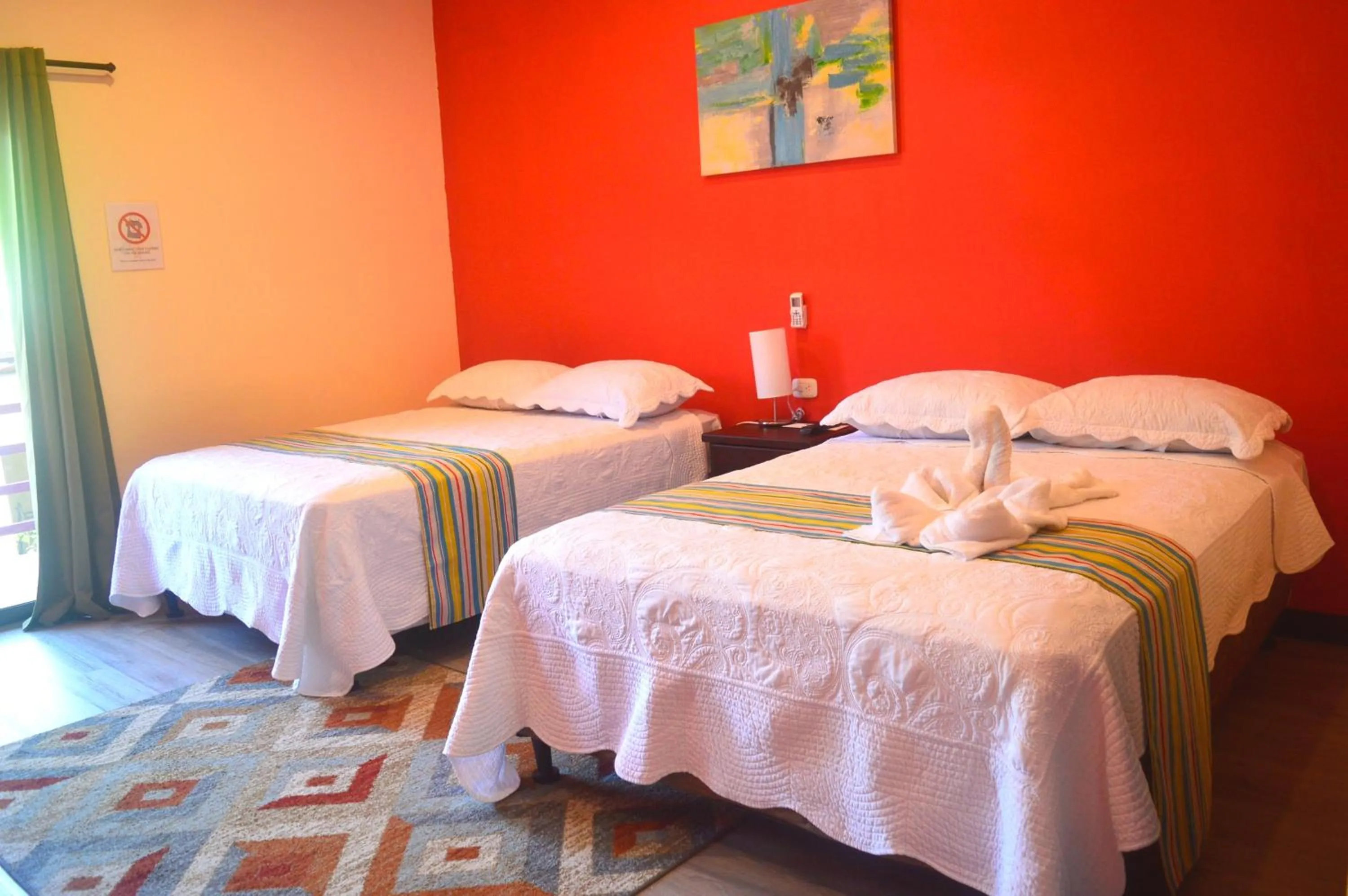 Bed in Millenium Manuel Antonio Park and beach