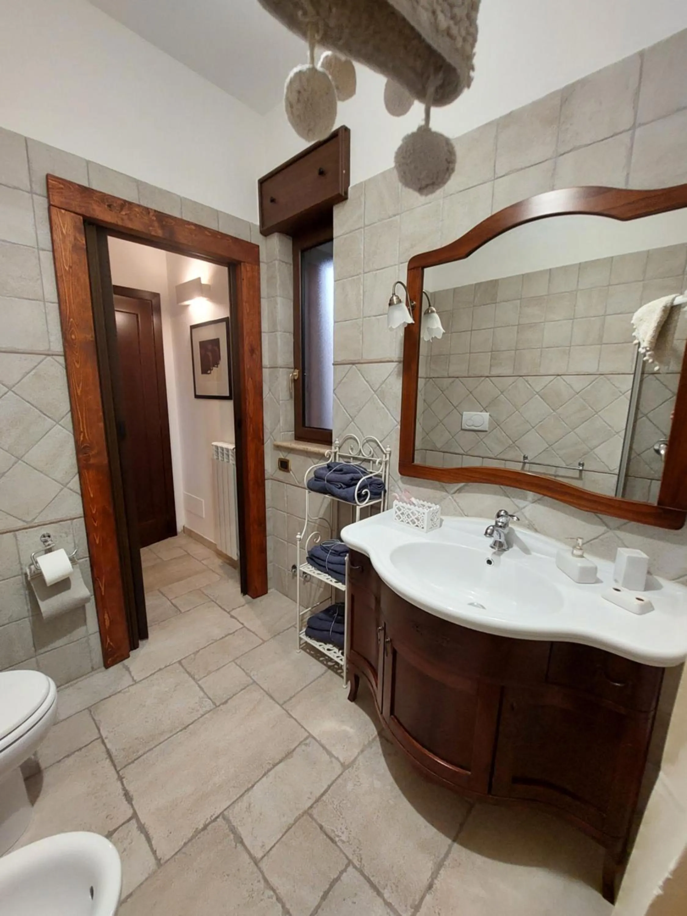 Shower in Mama Damì