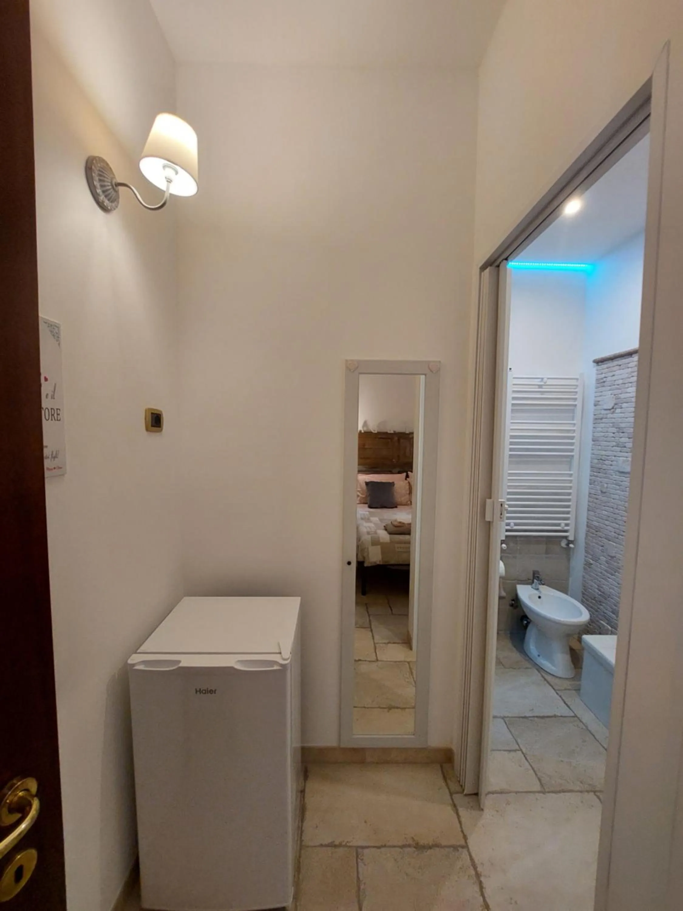 Shower in Mama Damì