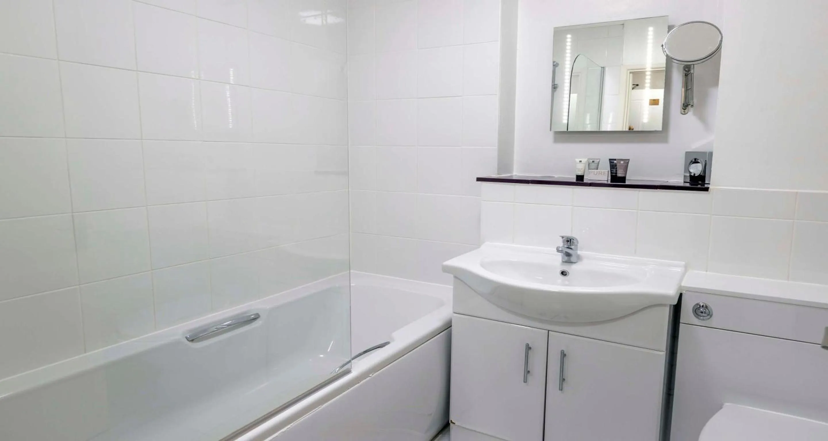 Bathroom in Worcester Bank House Hotel Spa & Golf; BW Premier Collection