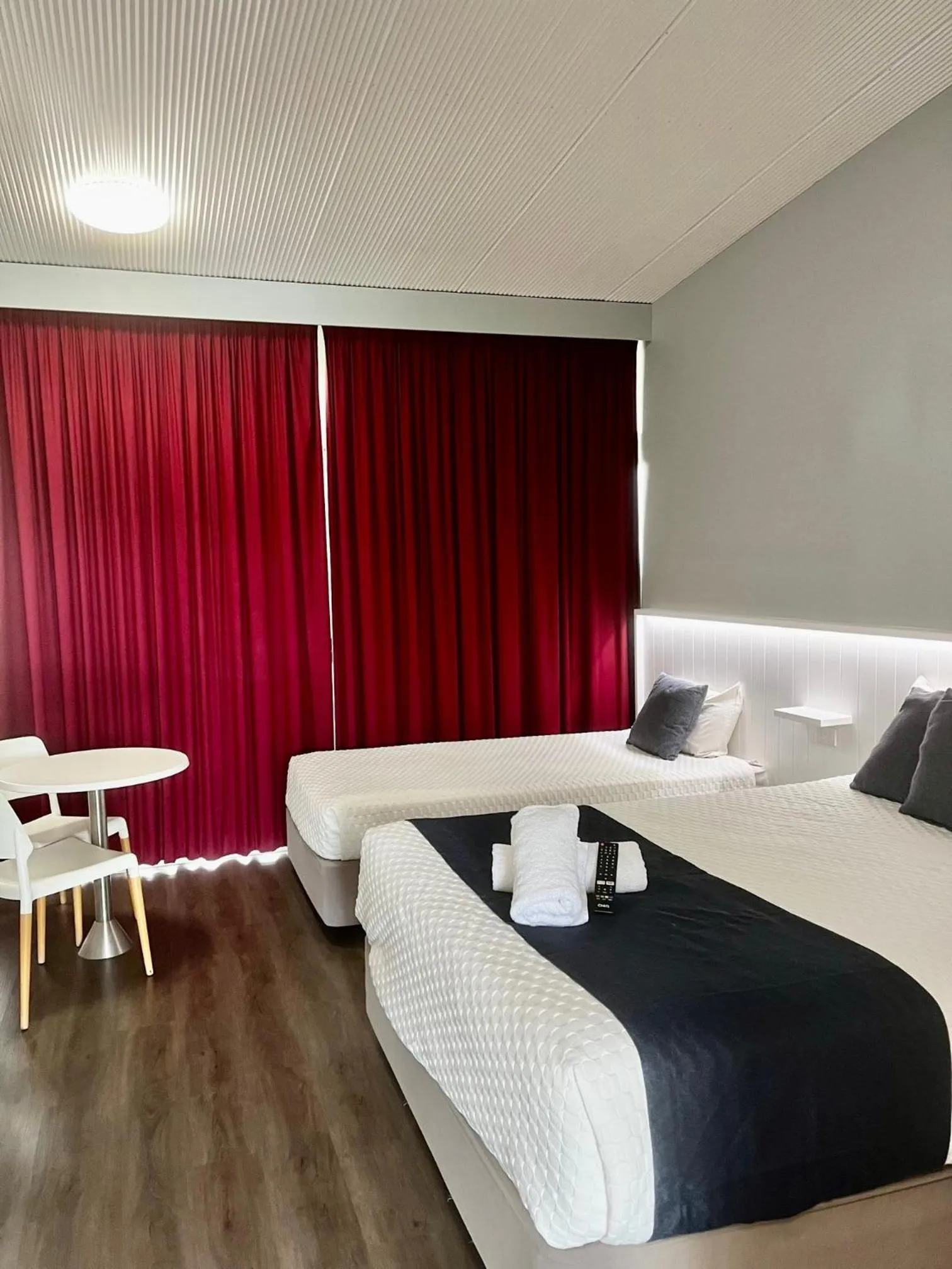 Photo of the whole room, Bed in Banana Hotel Motel