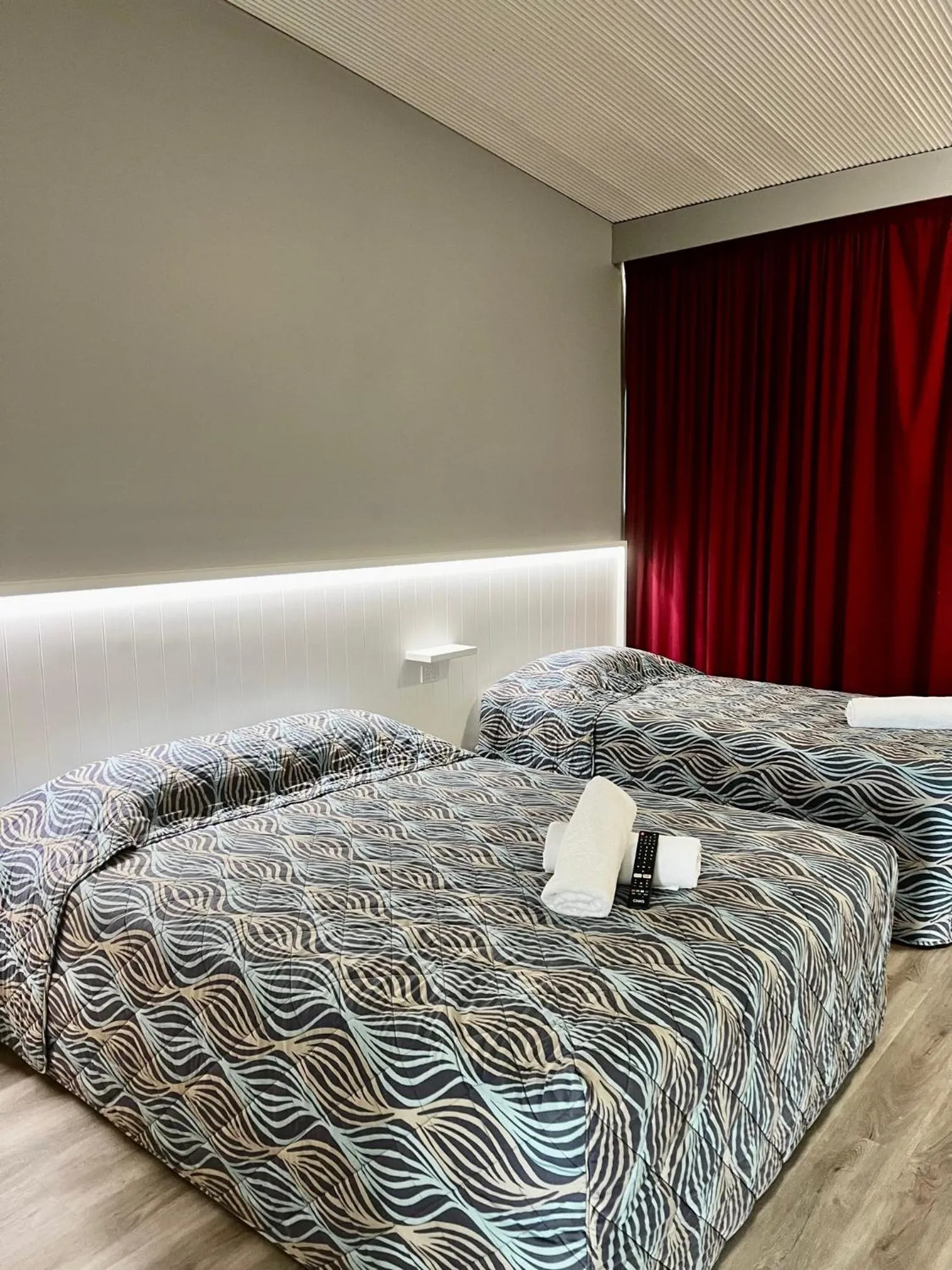 Bedroom, Bed in Banana Hotel Motel