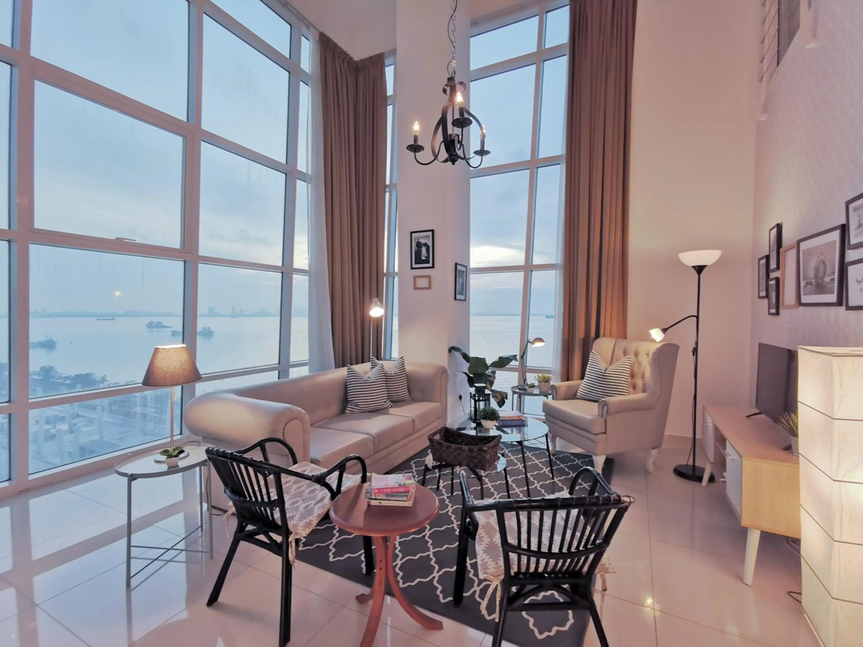 Living room in Maritime Suites Holiday Rental