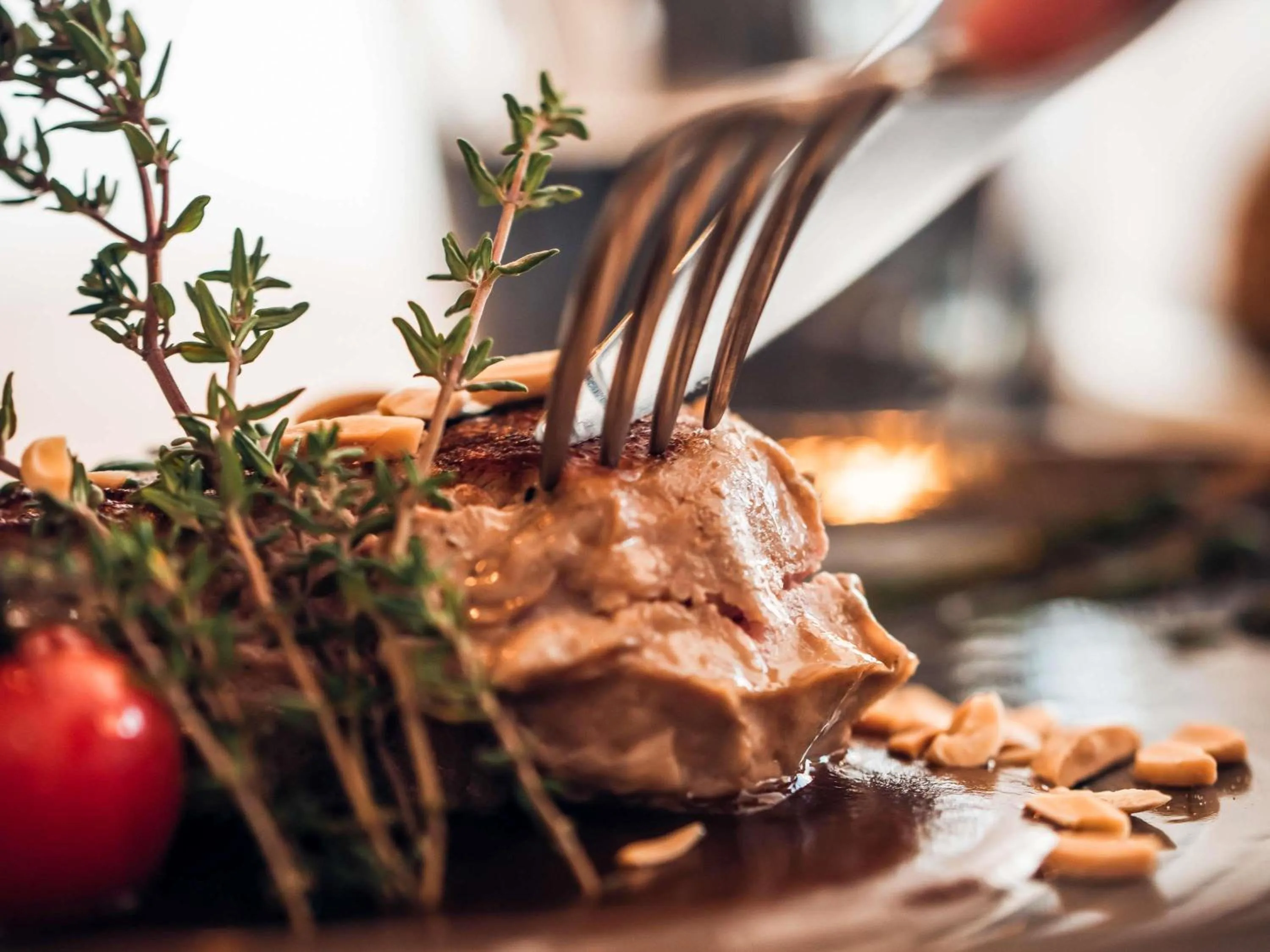 Restaurant/places to eat in Mercure Avignon Gare TGV