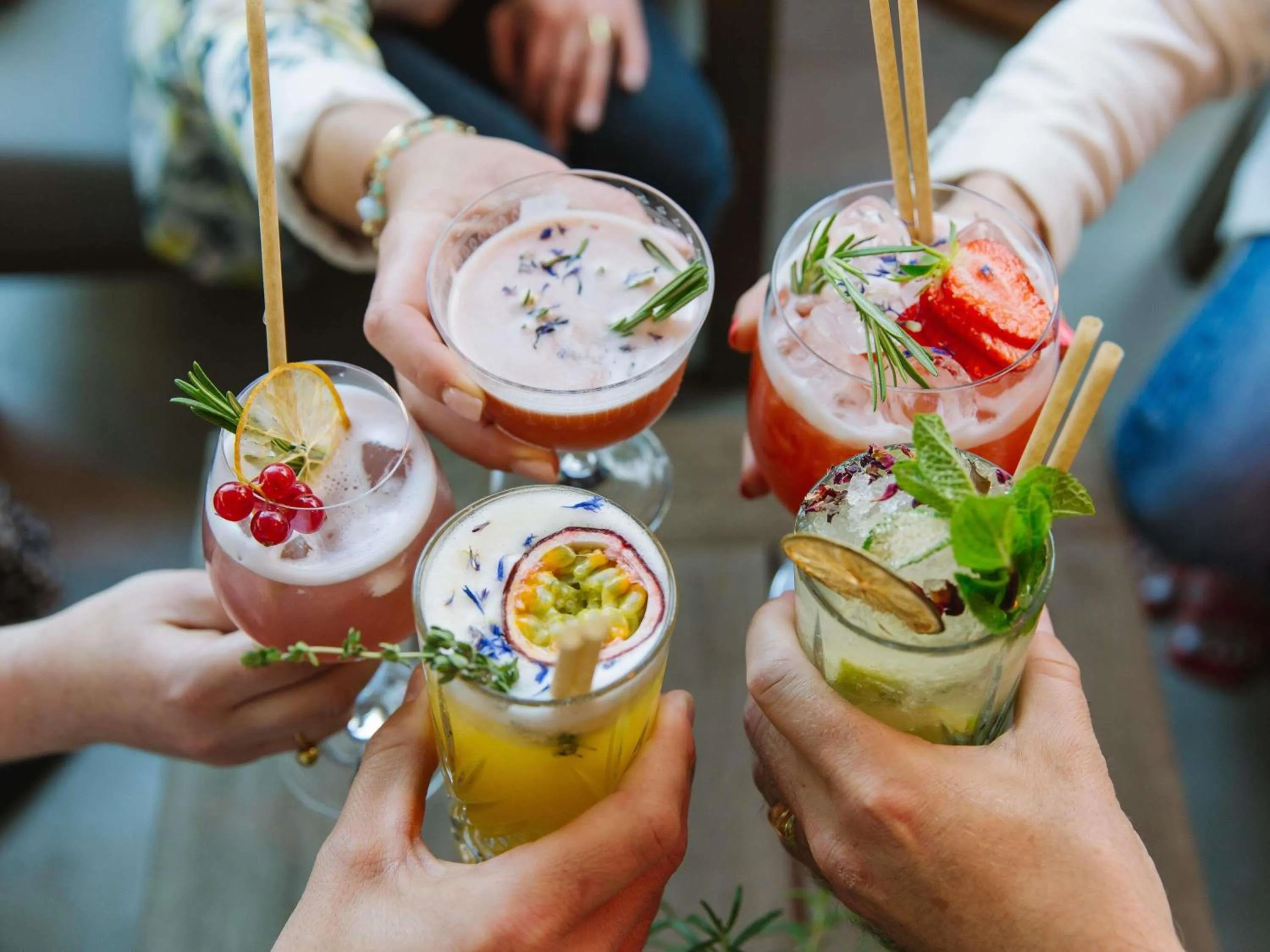 Lounge or bar in Mercure Avignon Gare TGV