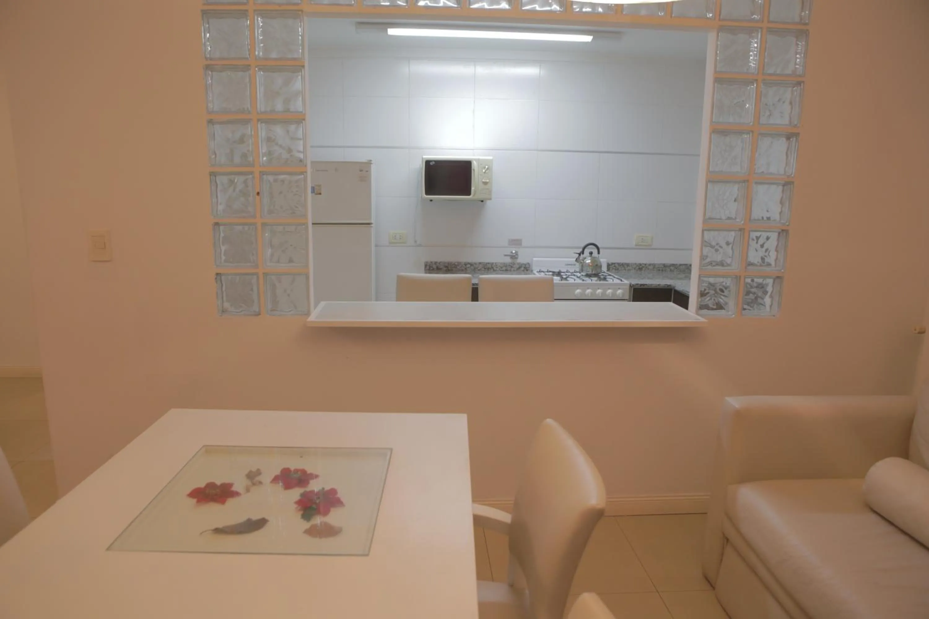 Kitchen or kitchenette in Pampa Plaza Hotel