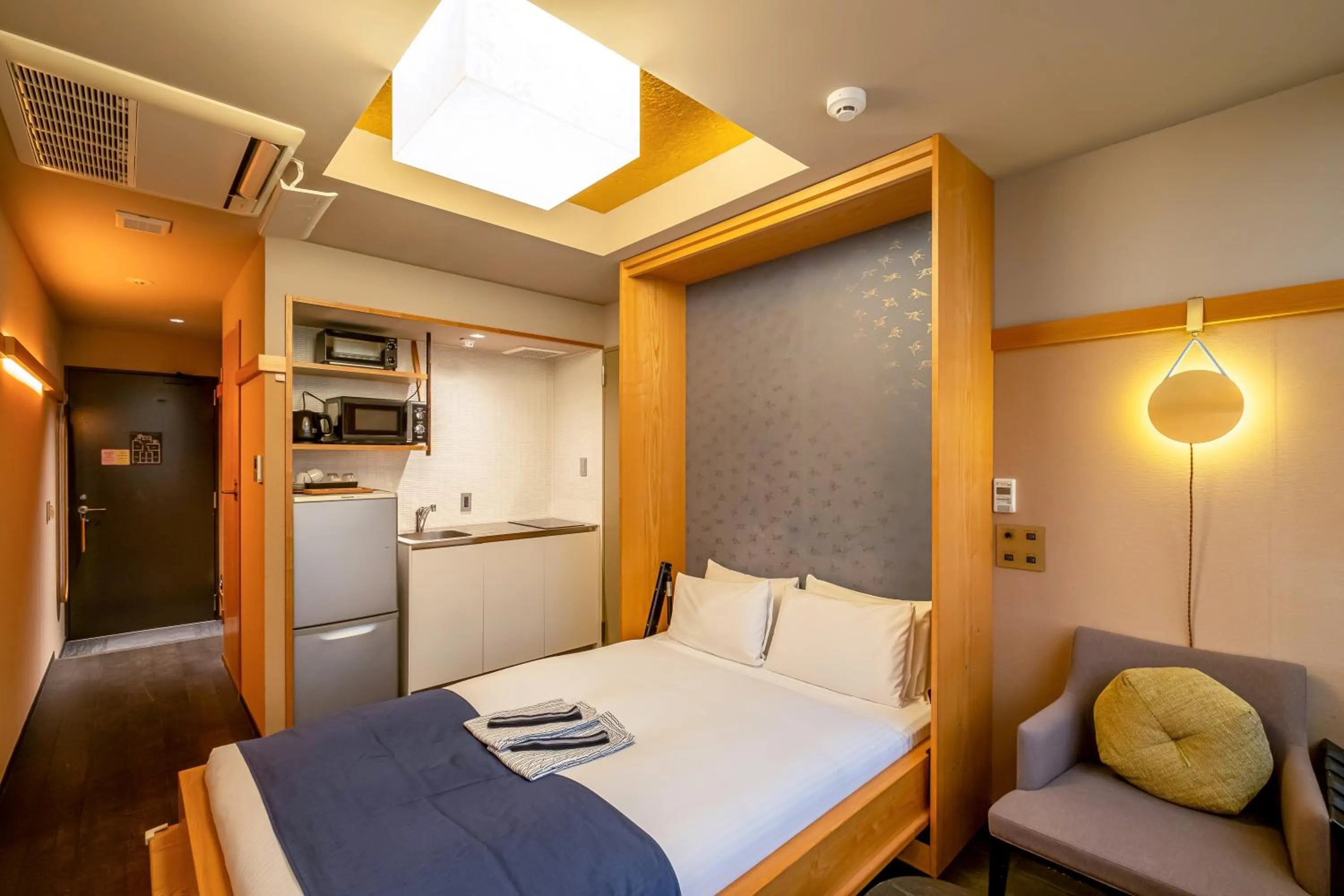 Bed in GOZAN HOTEL & SERVICED APARTMENT Higashiyama Sanjo