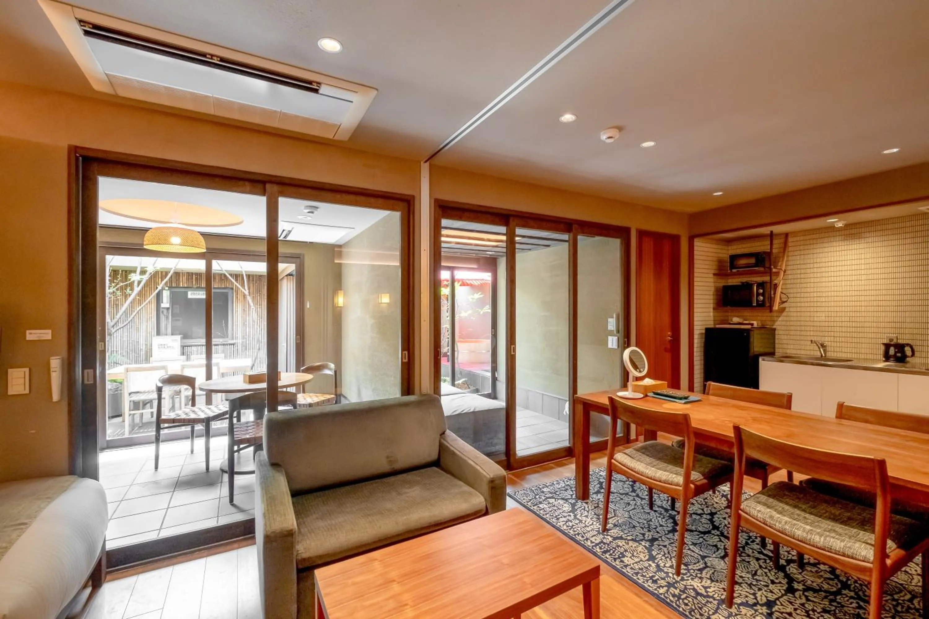 Kitchen or kitchenette in GOZAN HOTEL & SERVICED APARTMENT Higashiyama Sanjo