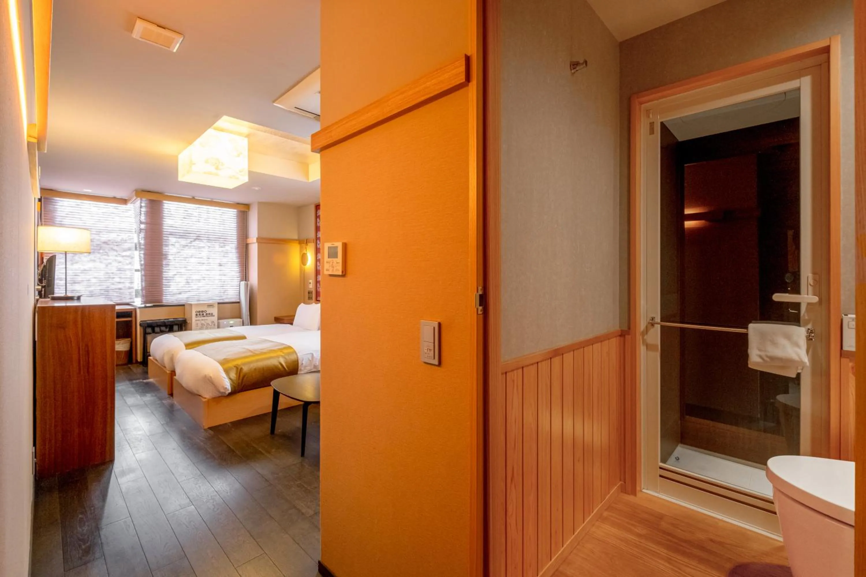 Bathroom, Bed in GOZAN HOTEL & SERVICED APARTMENT Higashiyama Sanjo