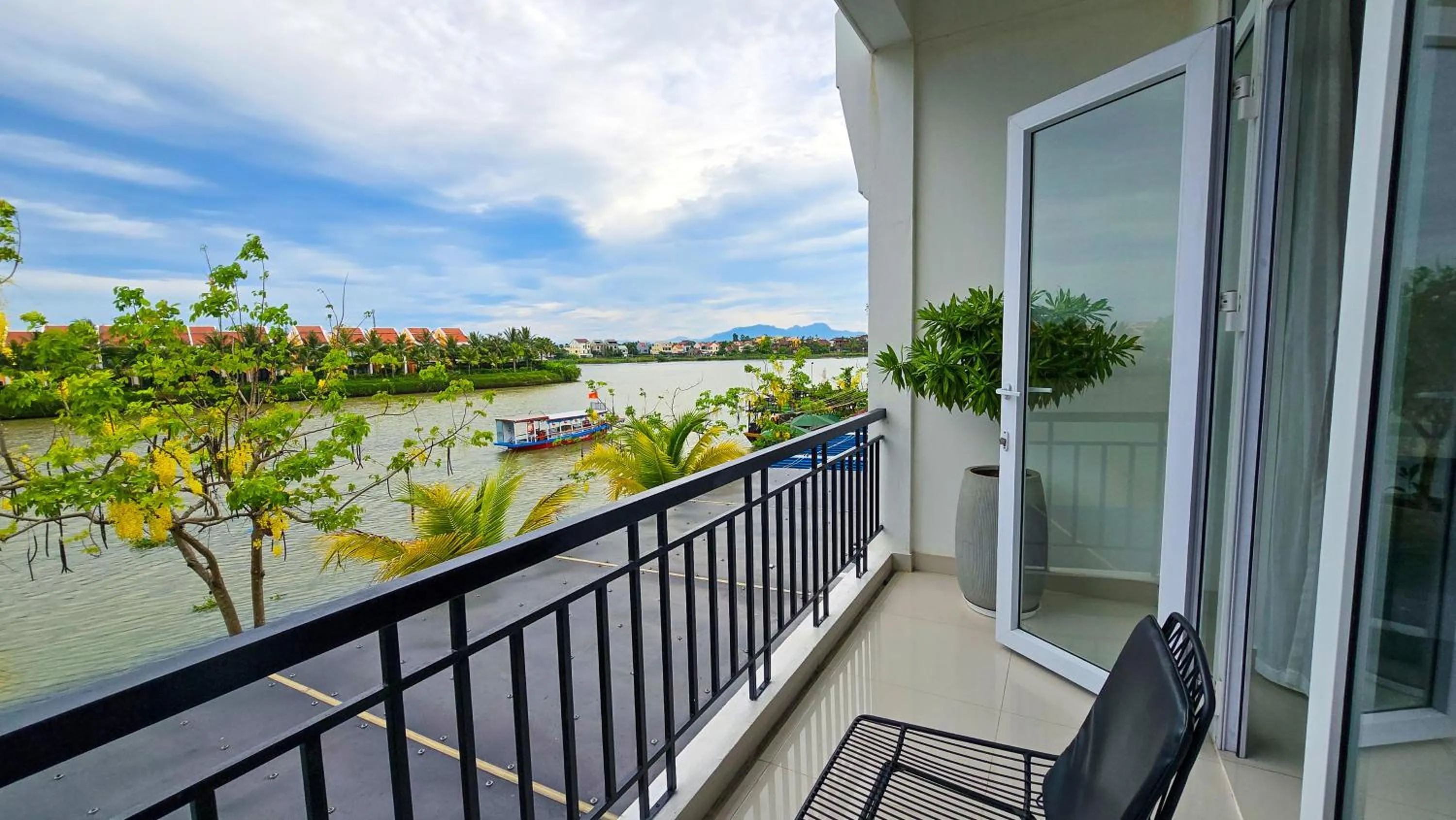 Natural landscape in Riverside White House Boutique Hotel