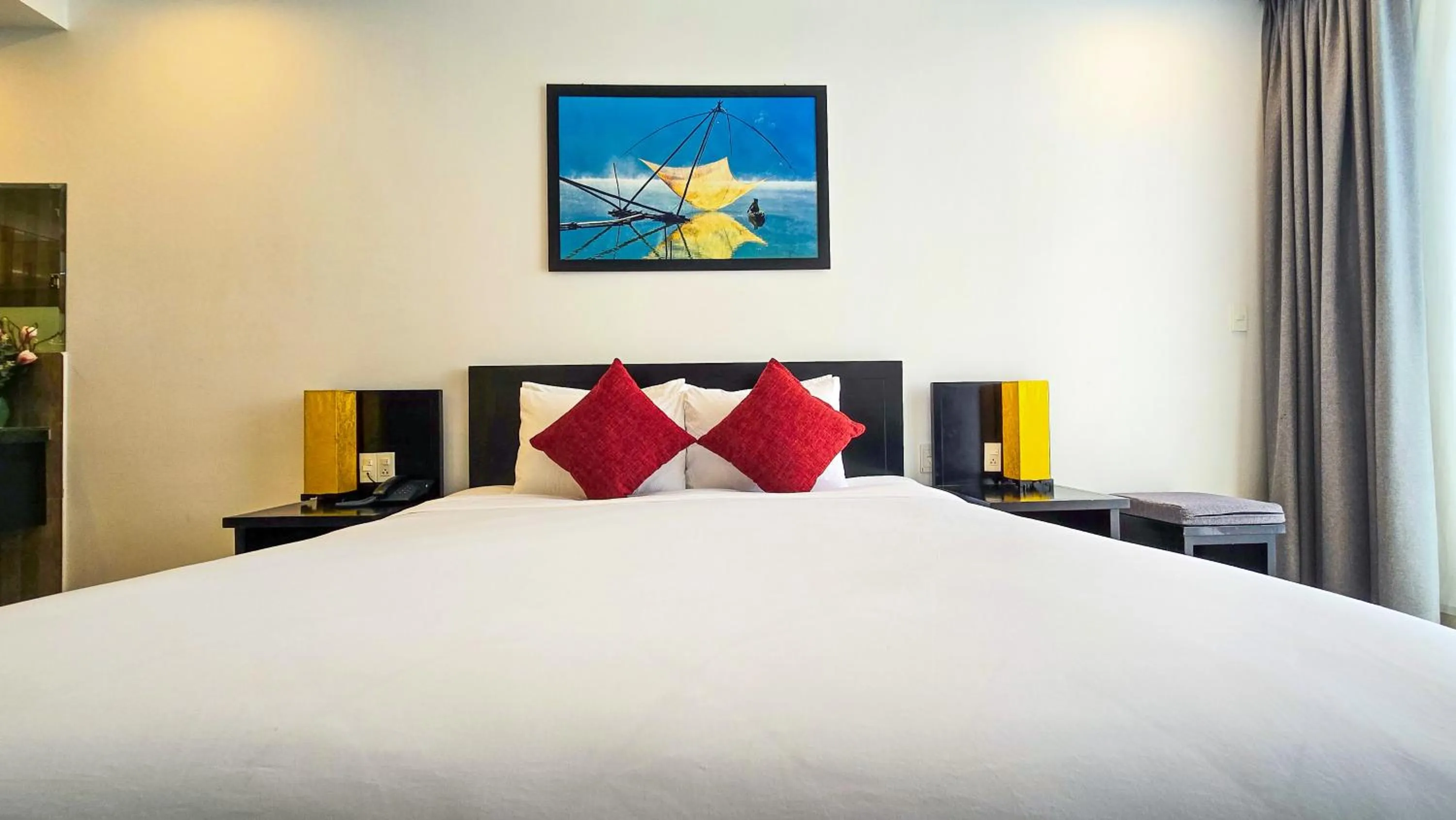 Bed in Riverside White House Boutique Hotel